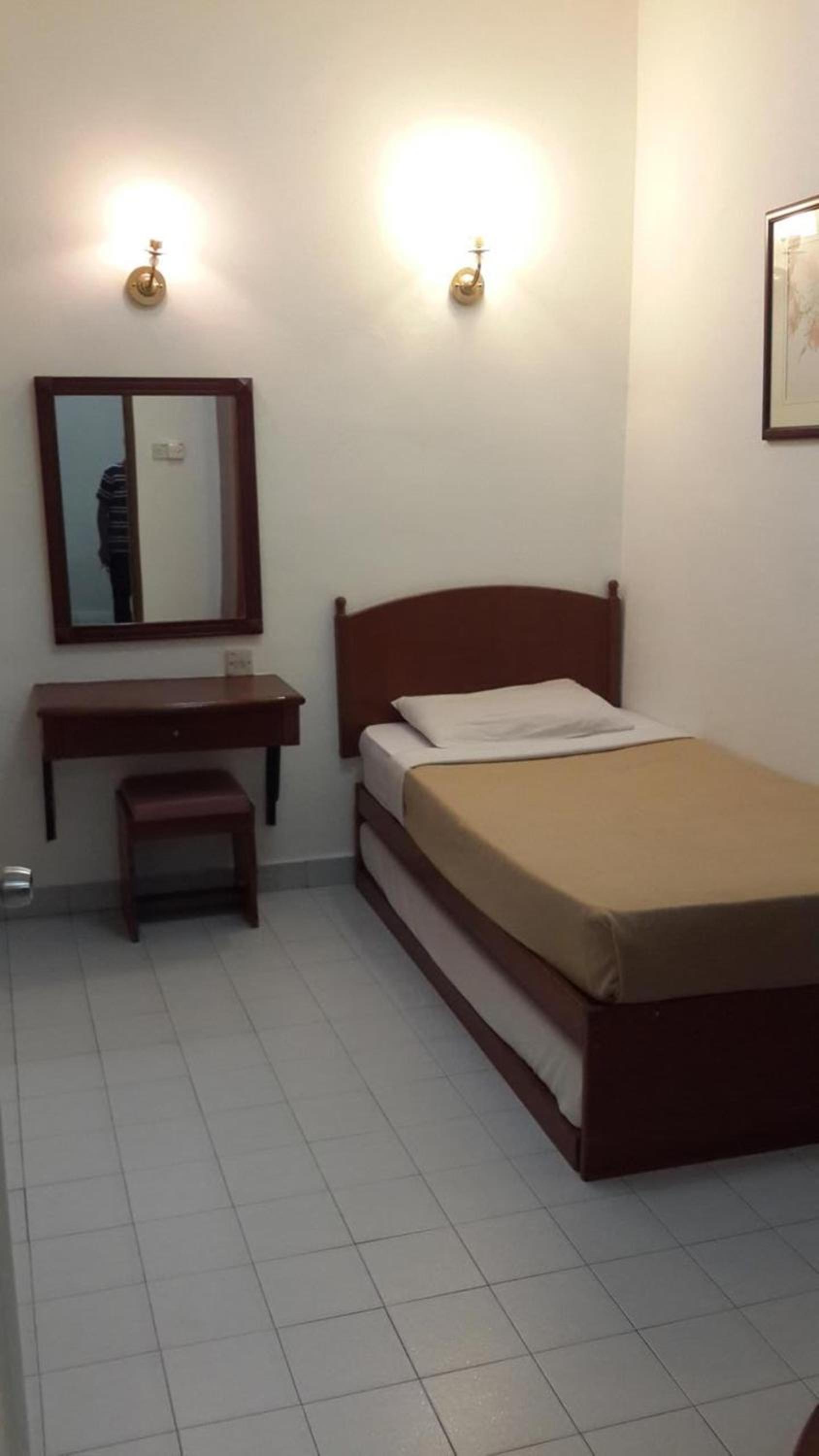 Golden City Apartment - Leisure Holiday Resorts