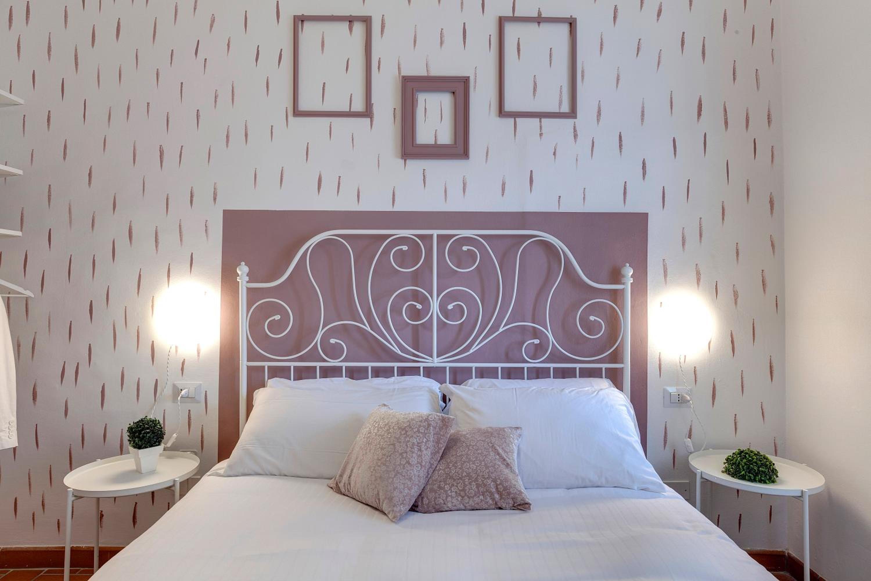 Maddalena Apartment by Mamo Florence