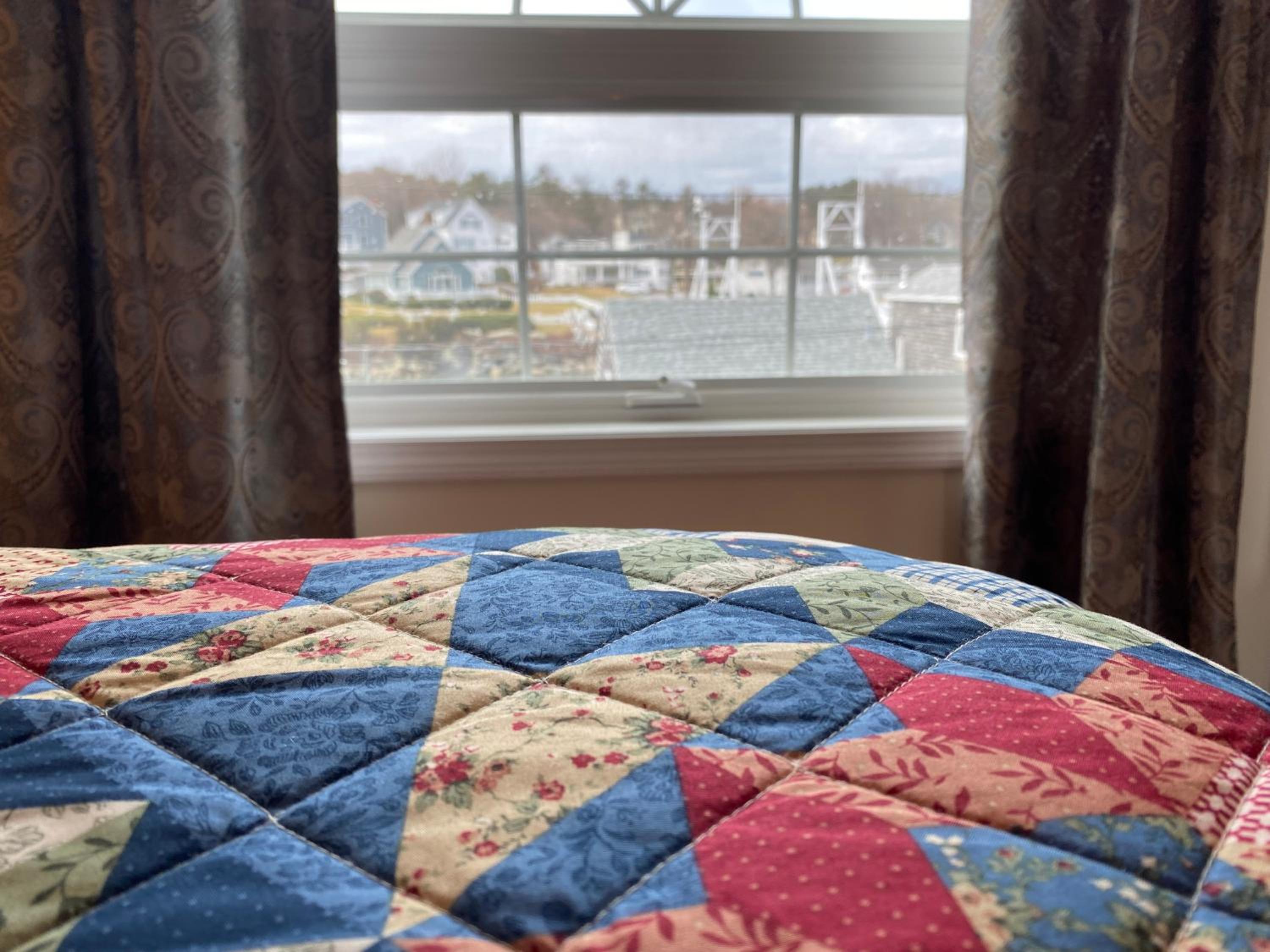 Perkins Cove Oceanfront Cottage