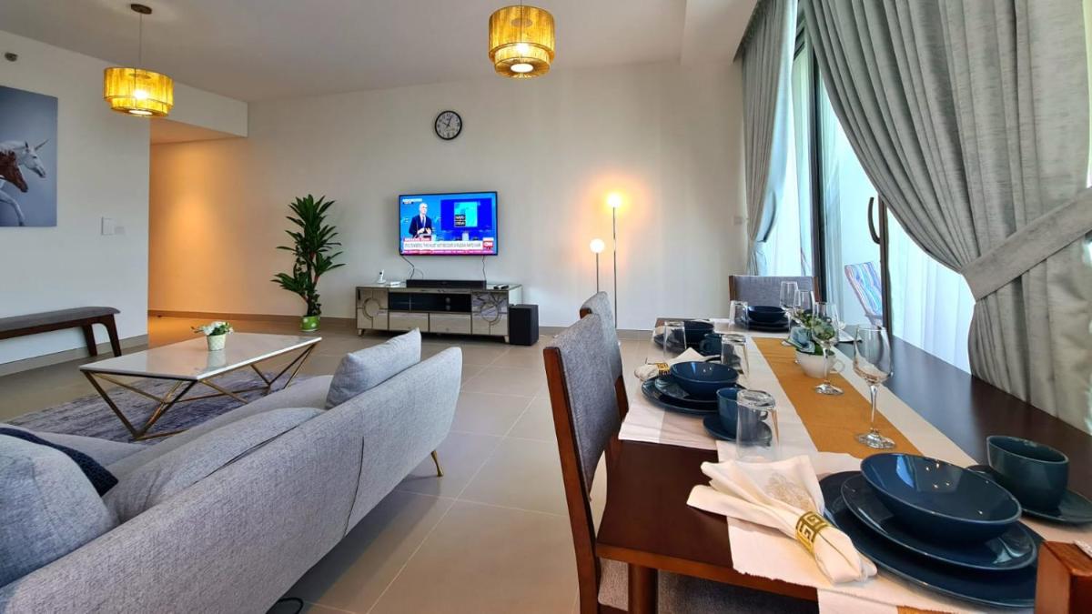 Luxury Marina Apartment 1