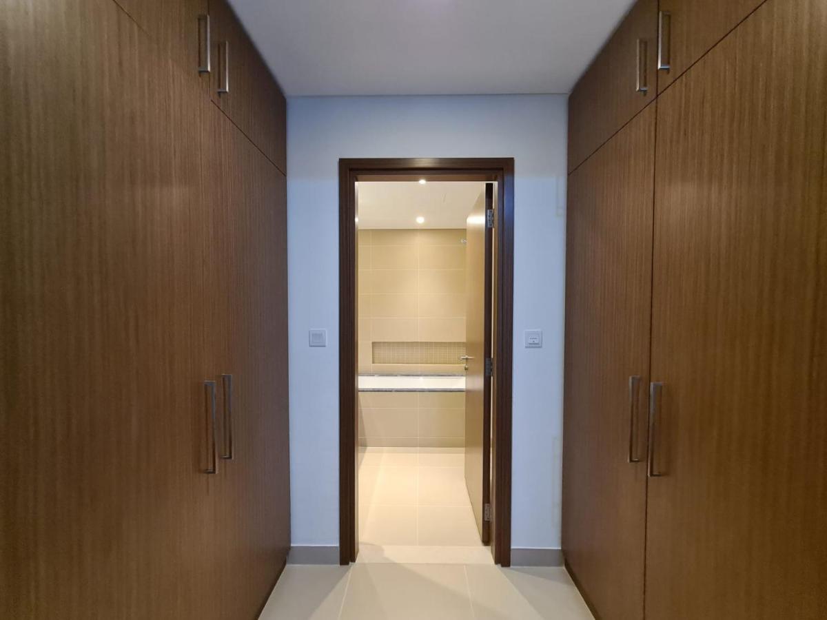 Luxury Marina Apartment 1