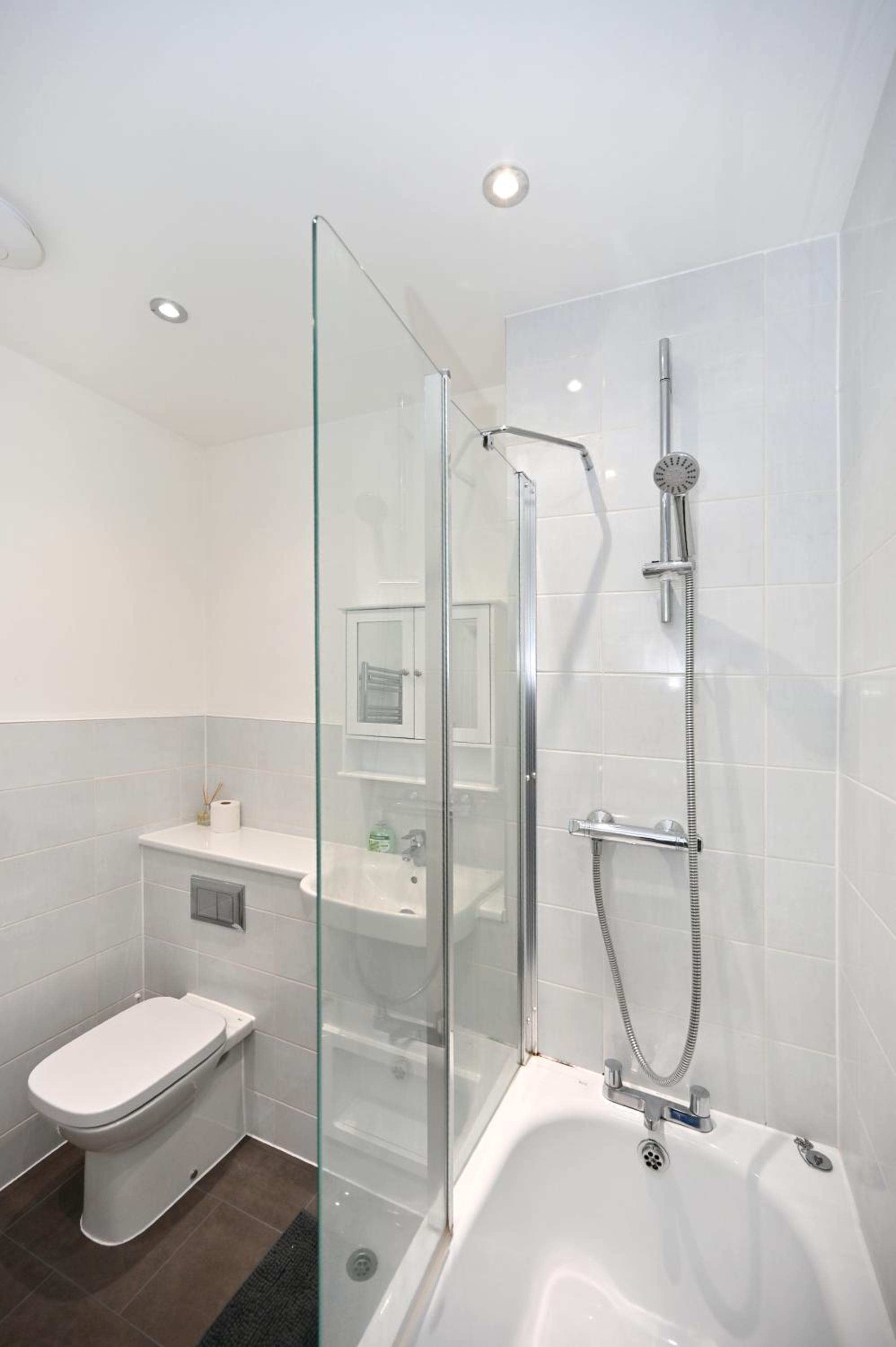 Luxury 2Bedroom - 2Bath - Prime location - Patio
