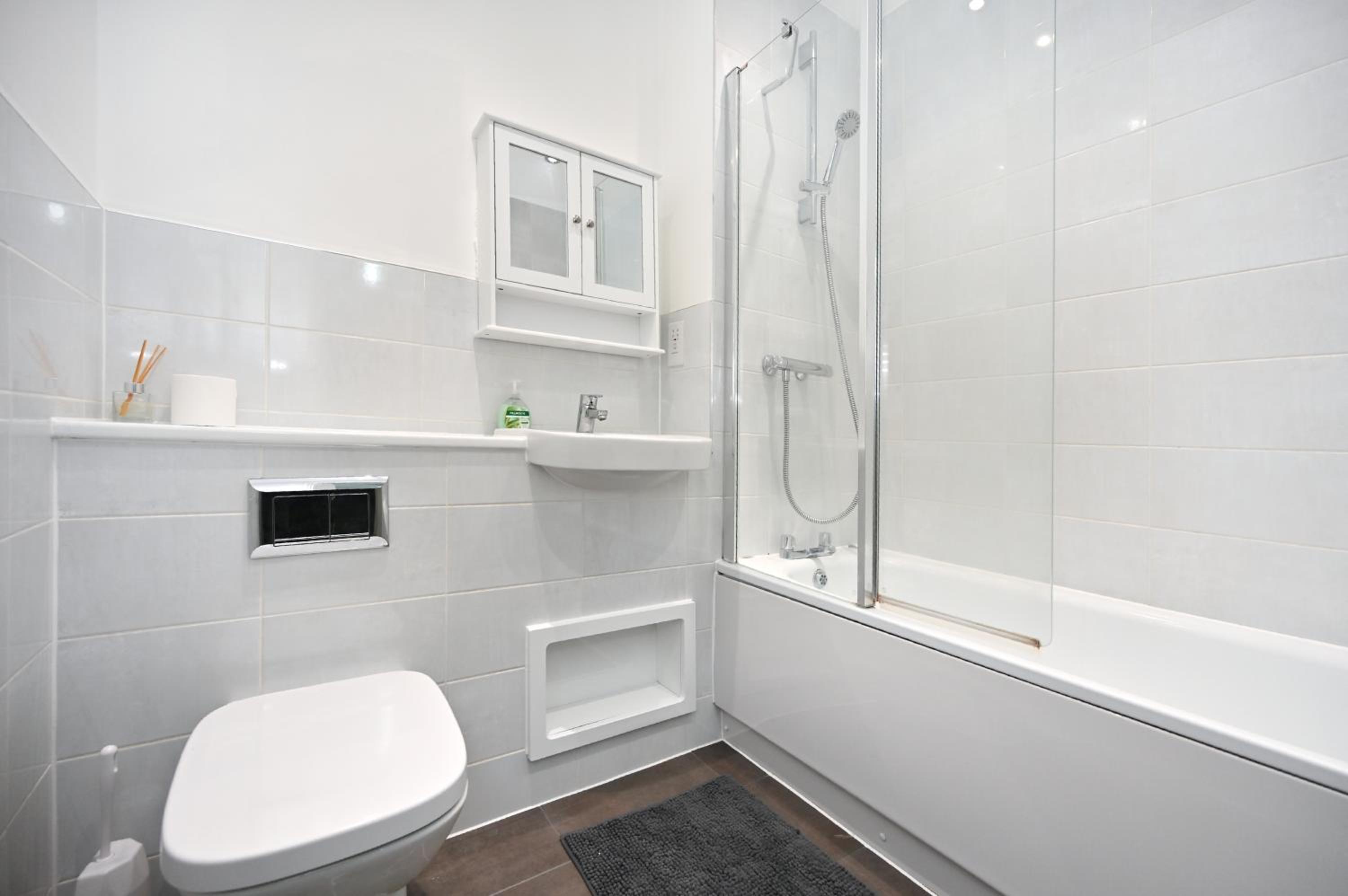 Luxury 2Bedroom - 2Bath - Prime location - Patio