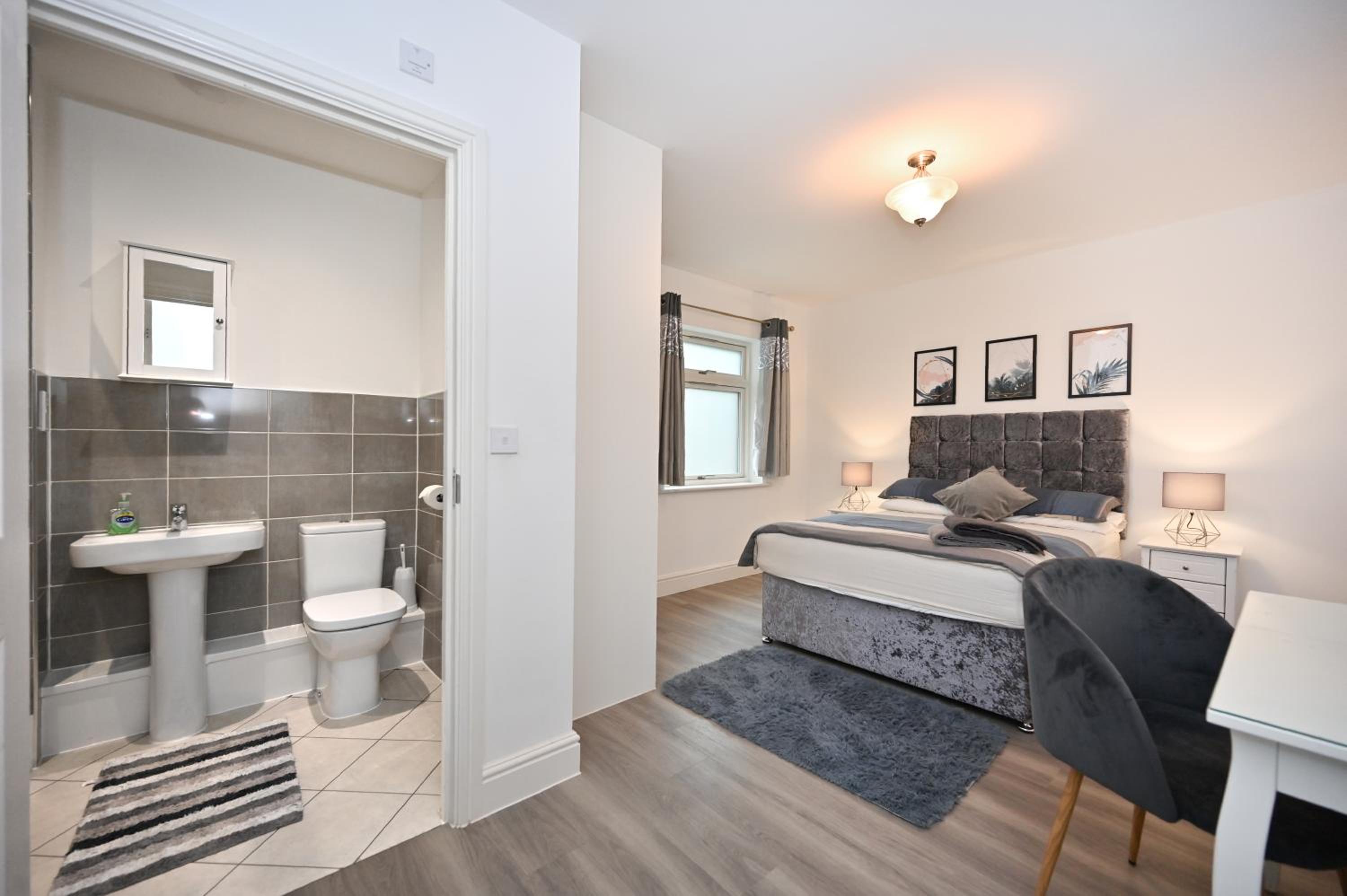 Luxury 2Bedroom - 2Bath - Prime location - Patio