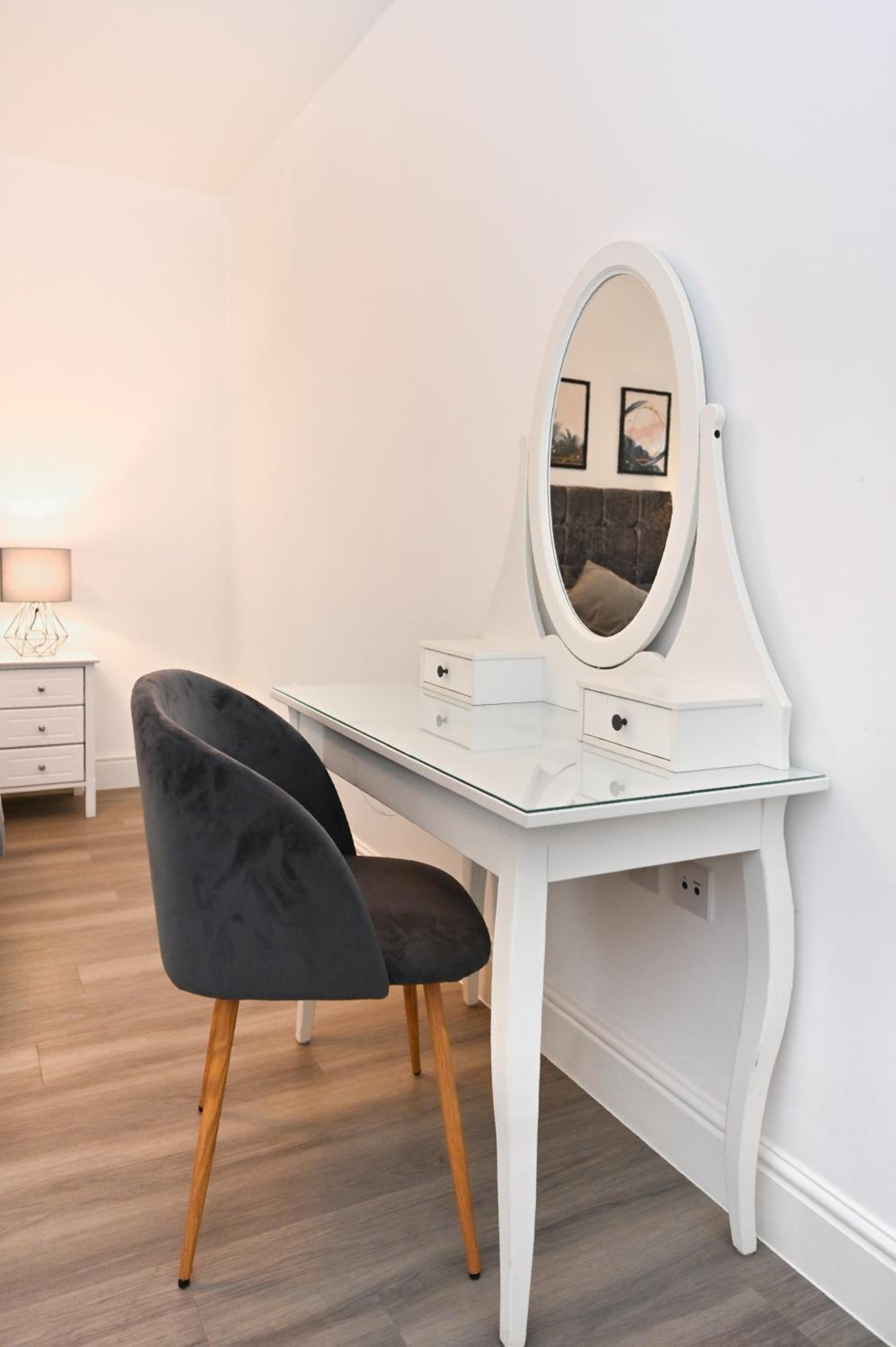 Luxury 2Bedroom - 2Bath - Prime location - Patio