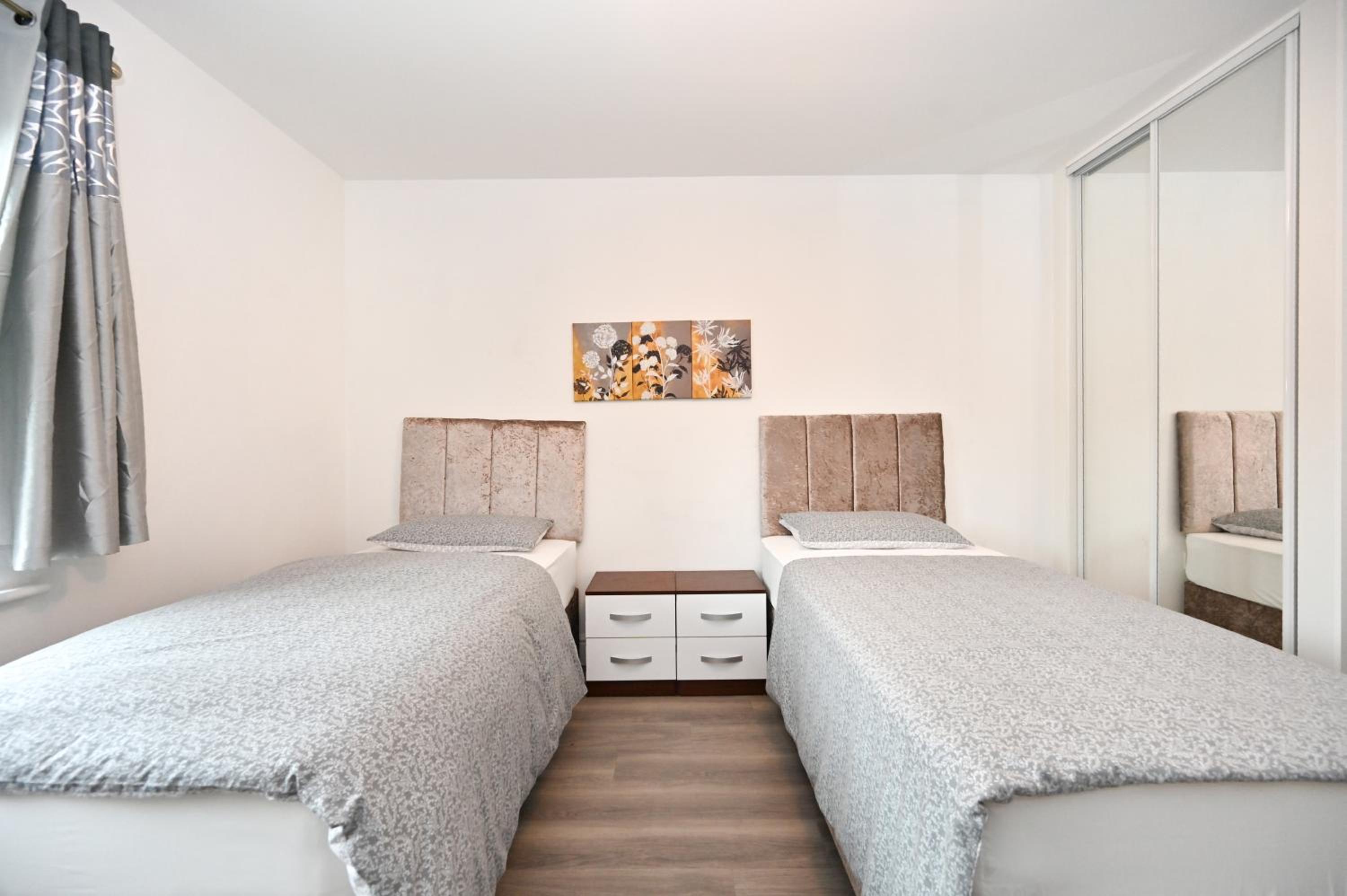 Luxury 2Bedroom - 2Bath - Prime location - Patio