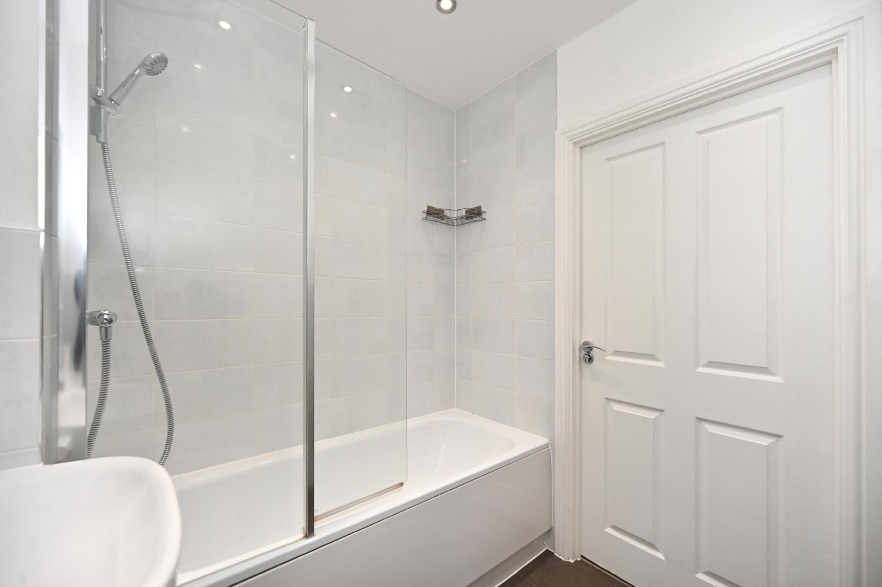 Luxury 2Bedroom - 2Bath - Prime location - Patio