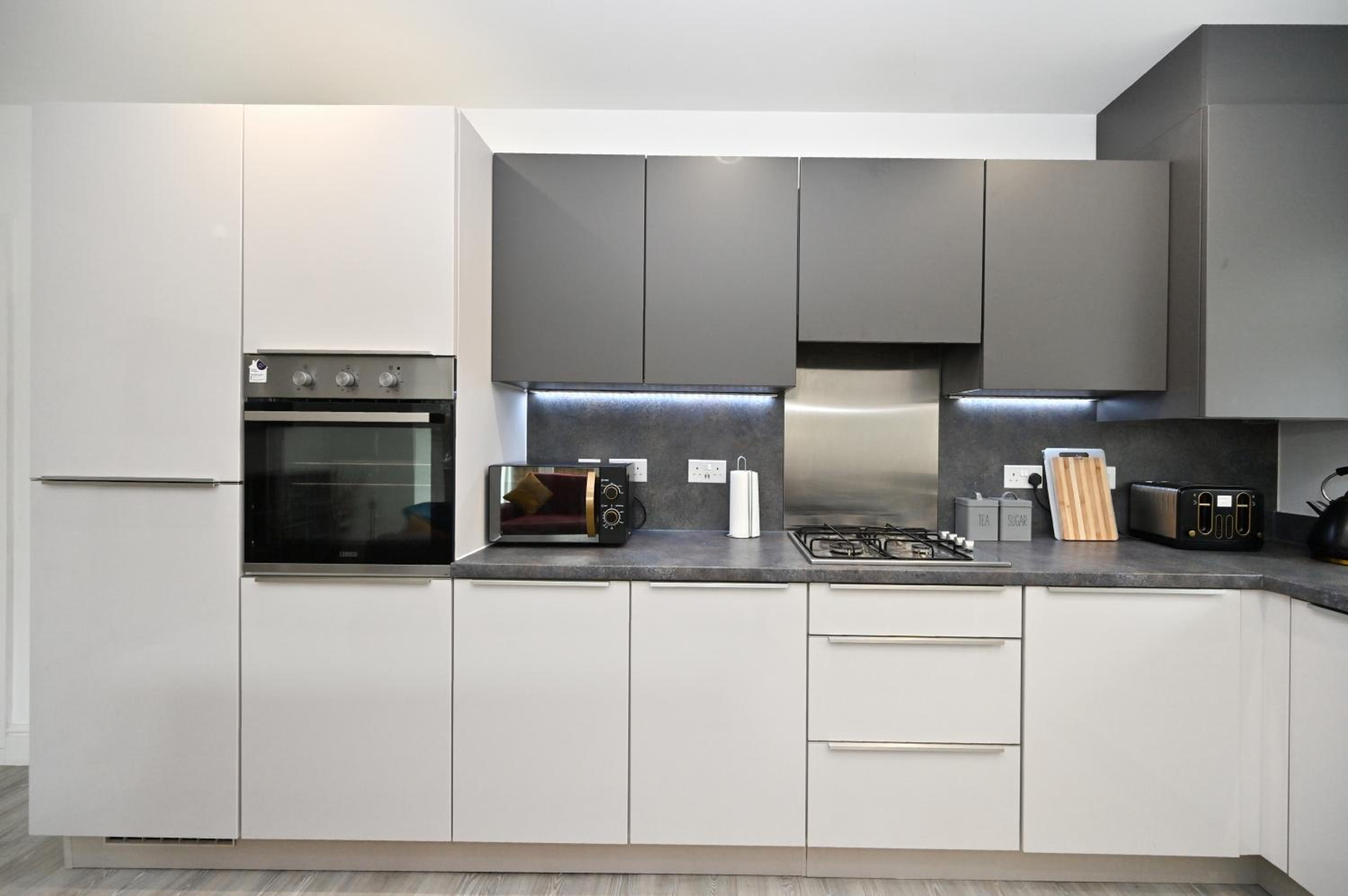 Luxury 2Bedroom - 2Bath - Prime location - Patio