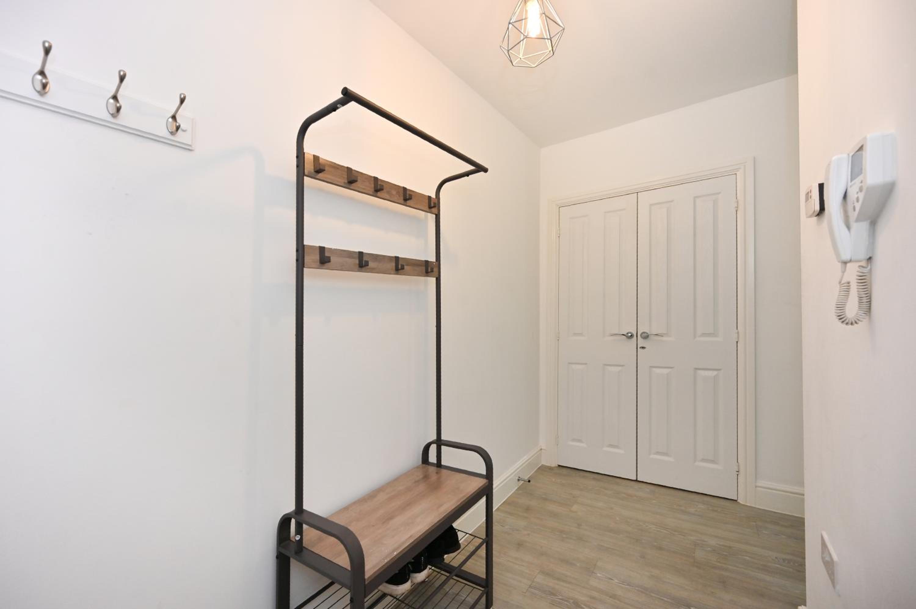 Luxury 2Bedroom - 2Bath - Prime location - Patio