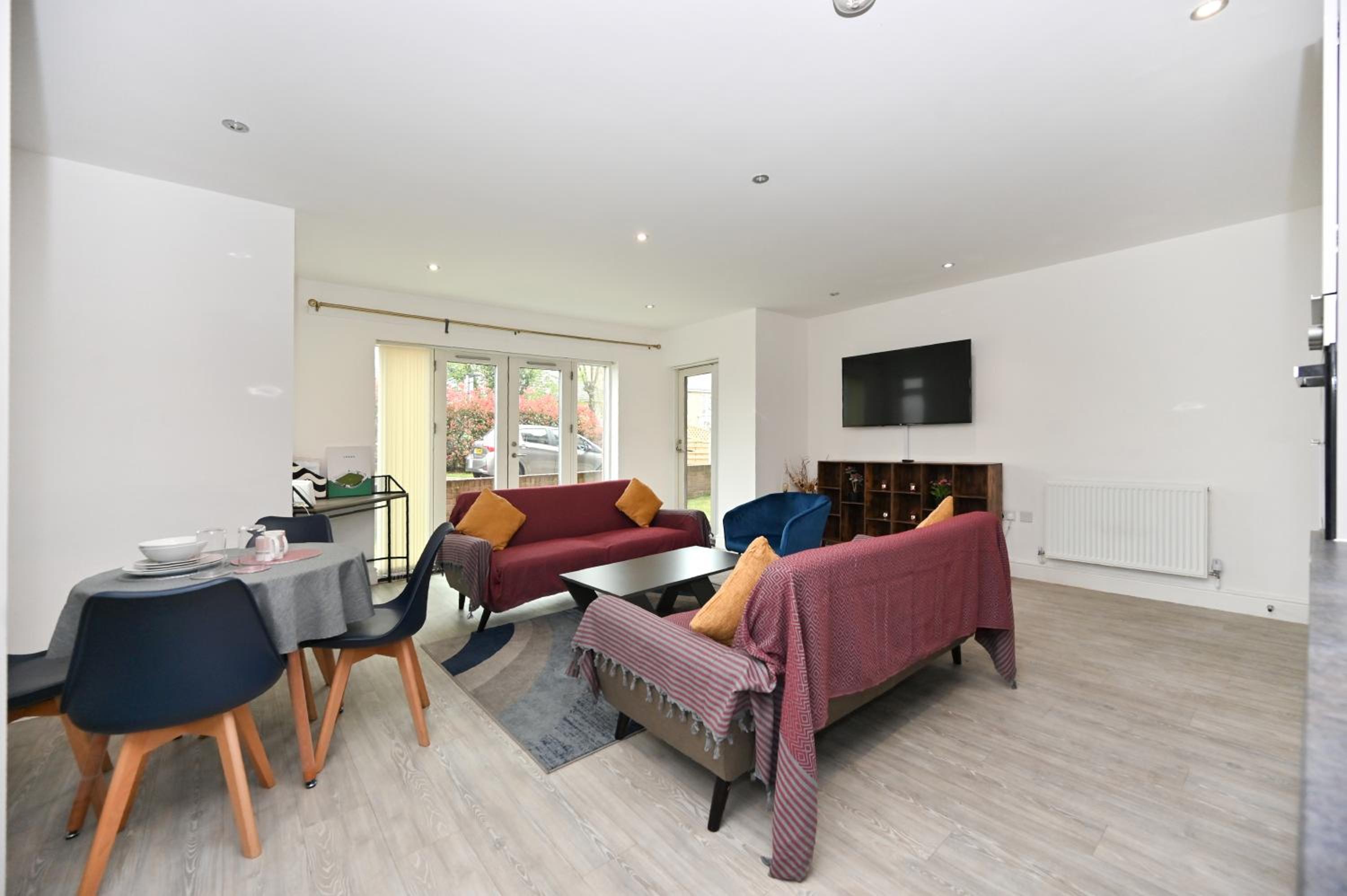 Luxury 2Bedroom - 2Bath - Prime location - Patio
