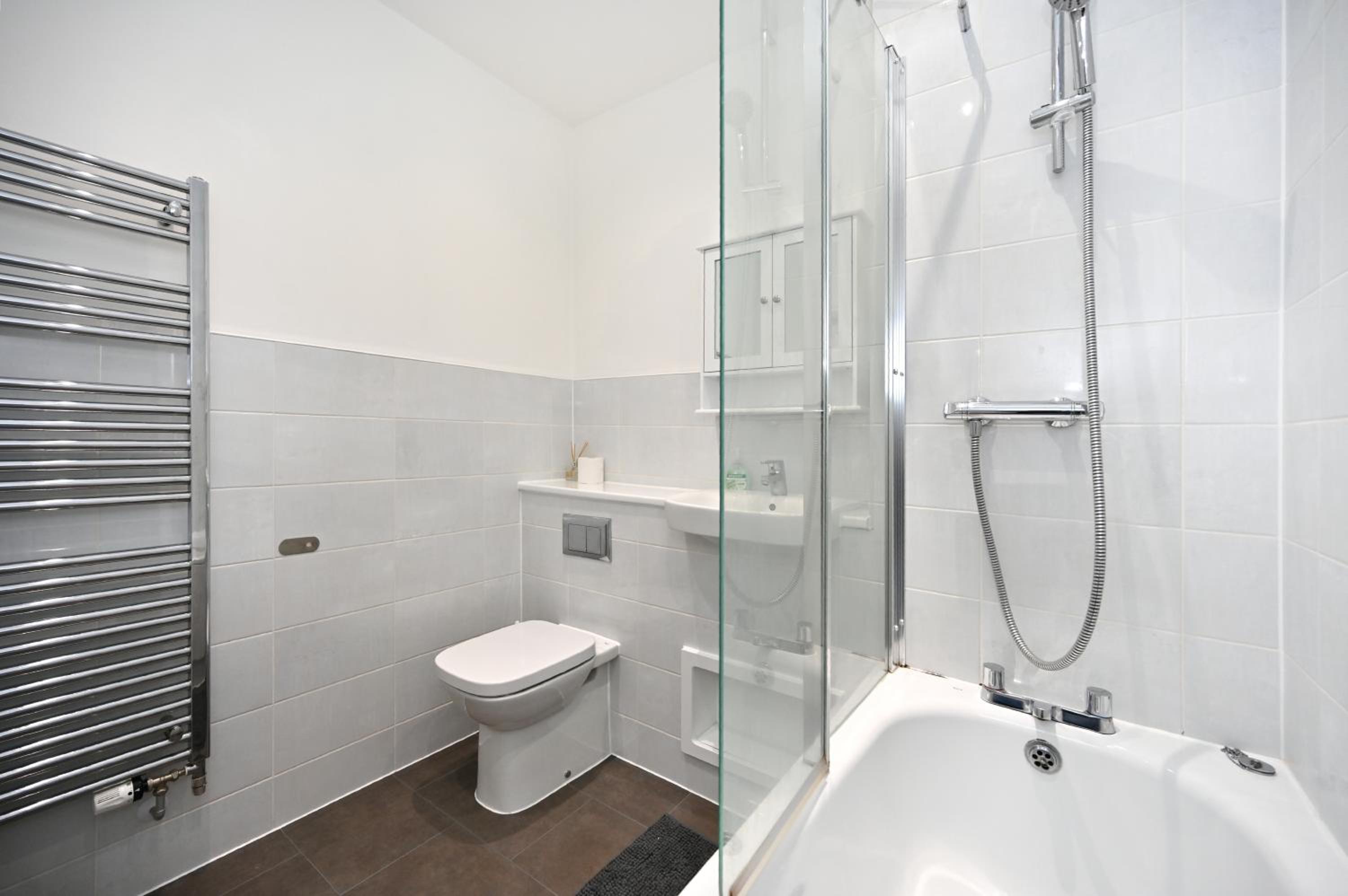 Luxury 2Bedroom - 2Bath - Prime location - Patio
