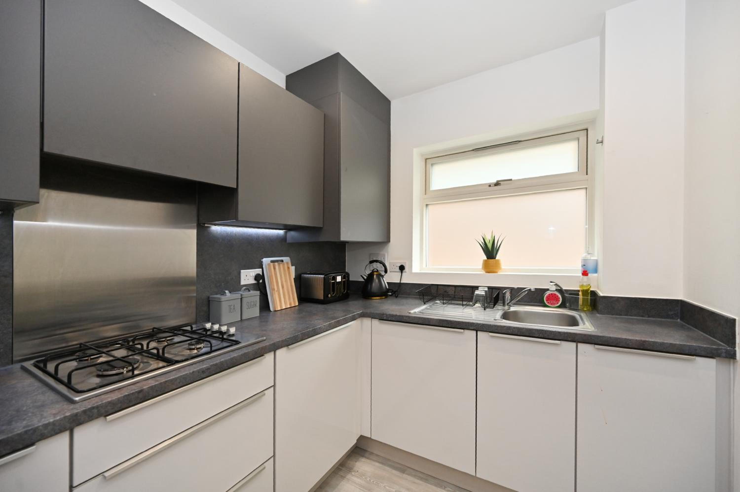 Luxury 2Bedroom - 2Bath - Prime location - Patio