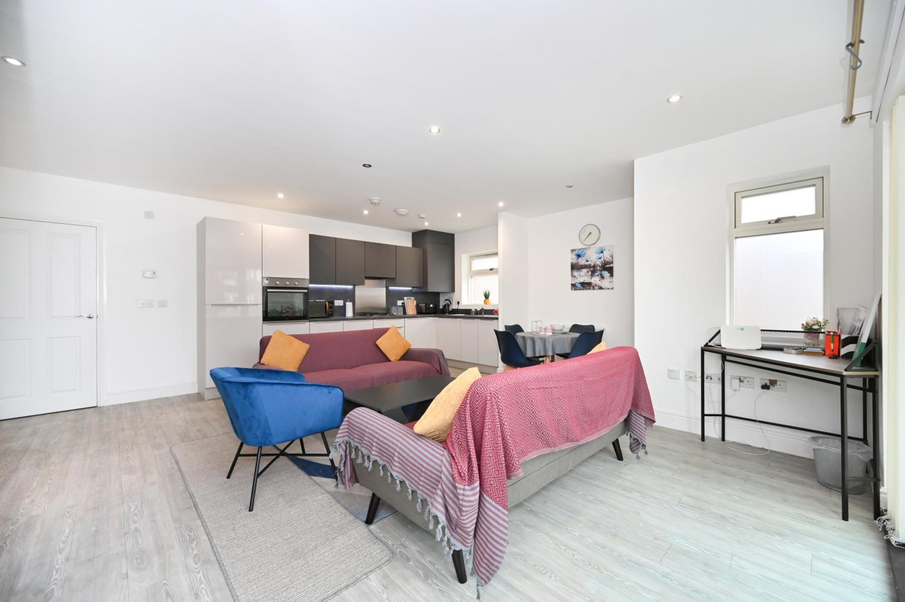 Luxury 2Bedroom - 2Bath - Prime location - Patio