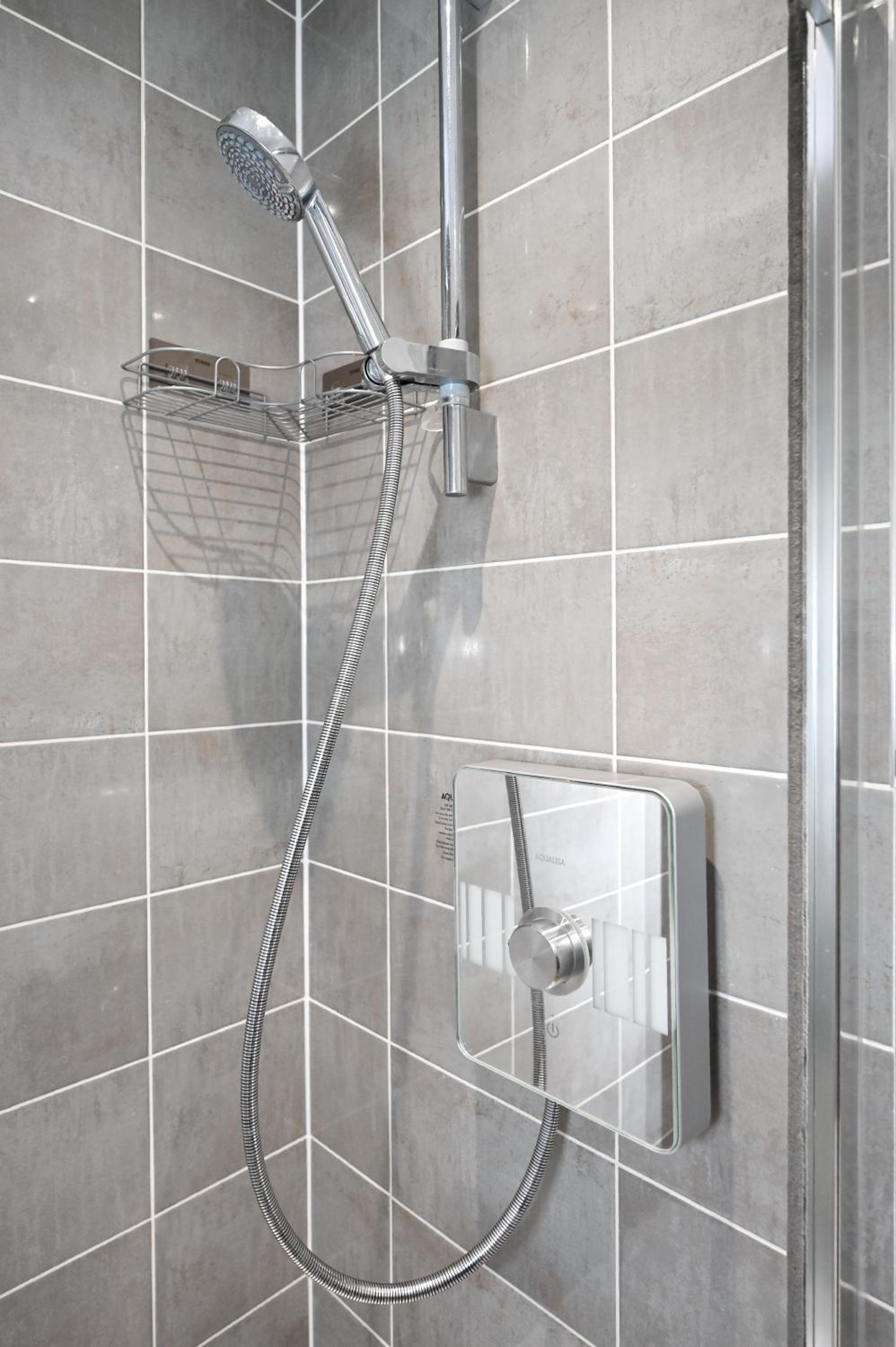 Luxury 2Bedroom - 2Bath - Prime location - Patio
