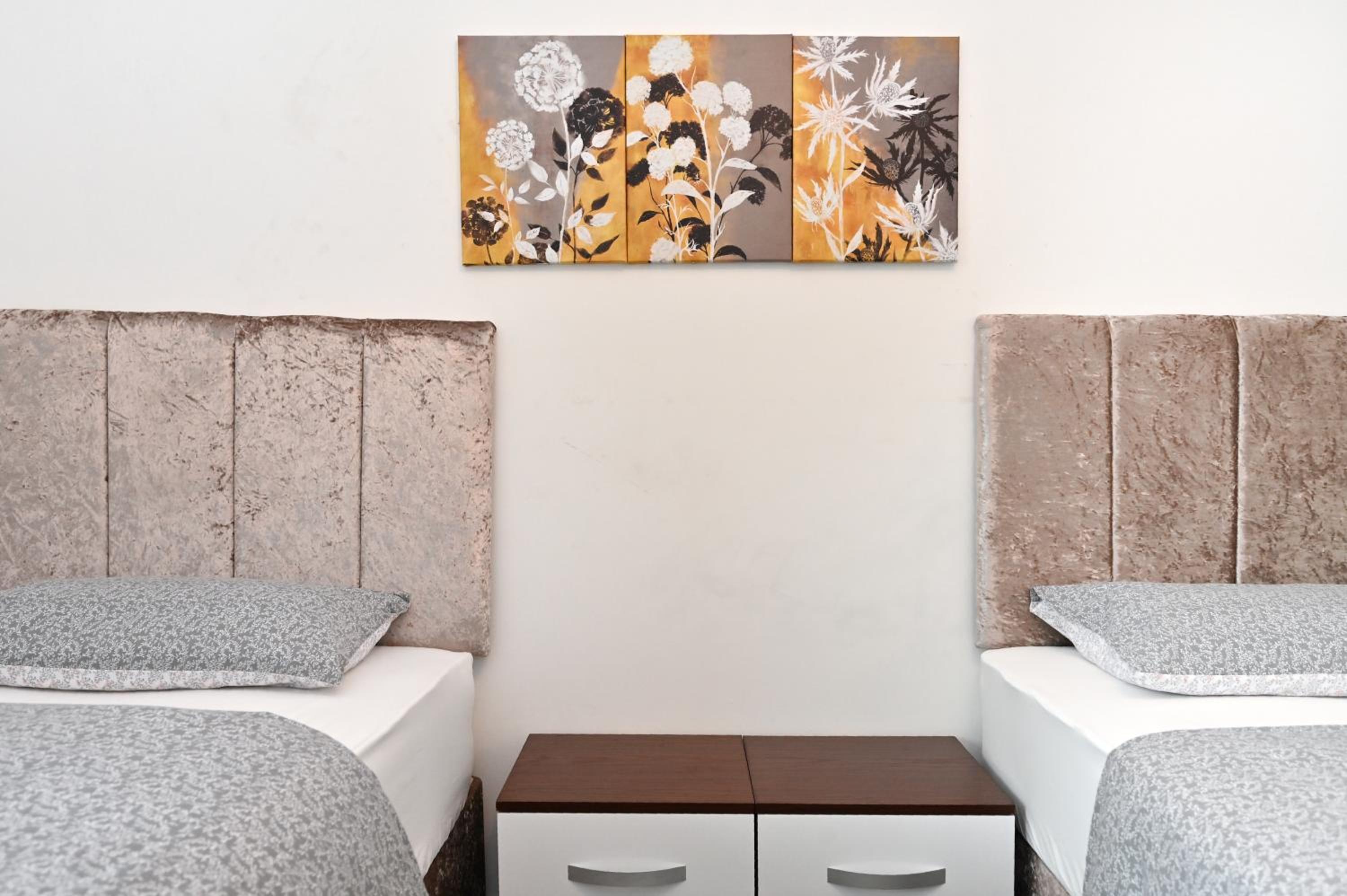 Luxury 2Bedroom - 2Bath - Prime location - Patio