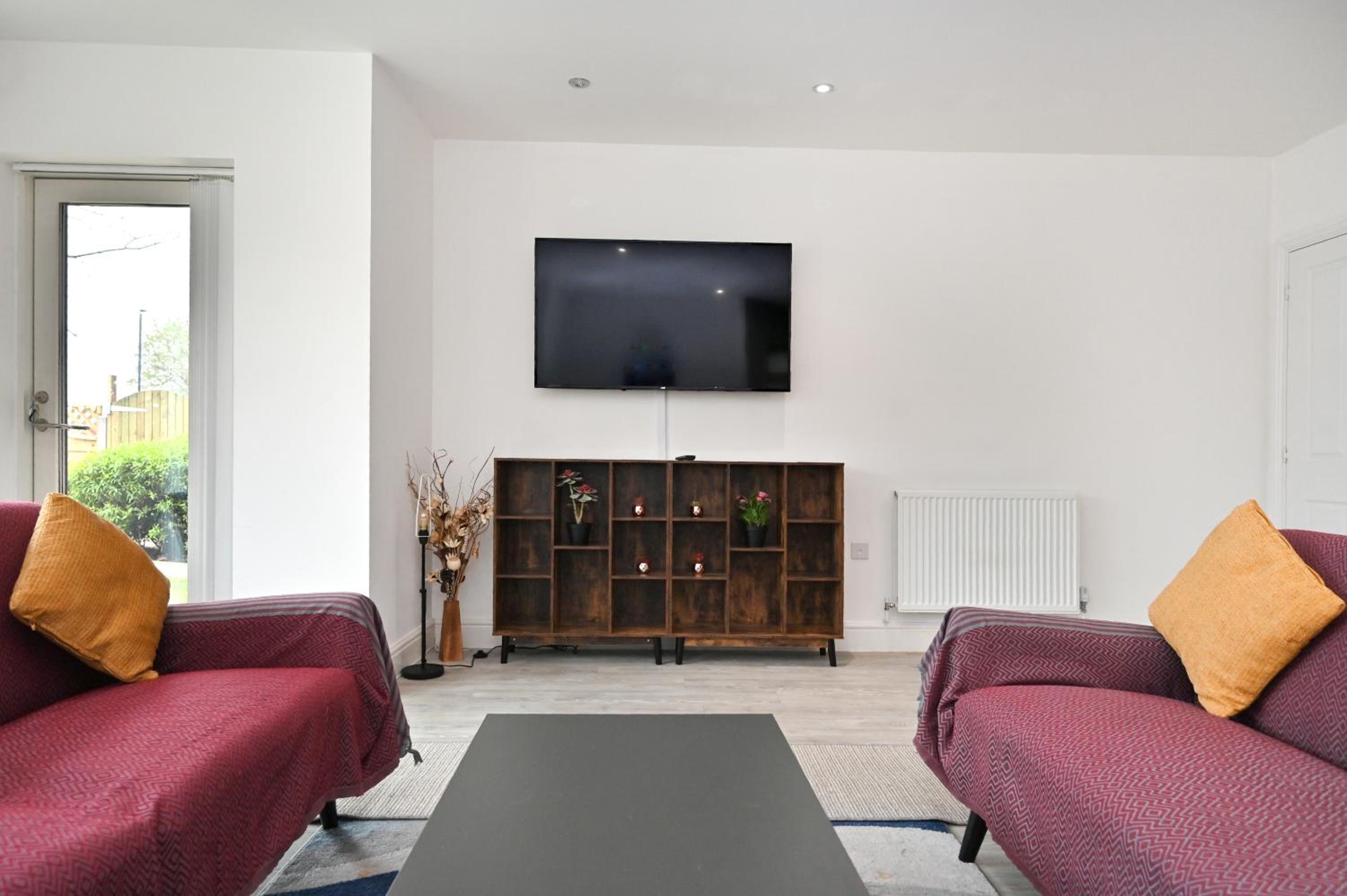 Luxury 2Bedroom - 2Bath - Prime location - Patio
