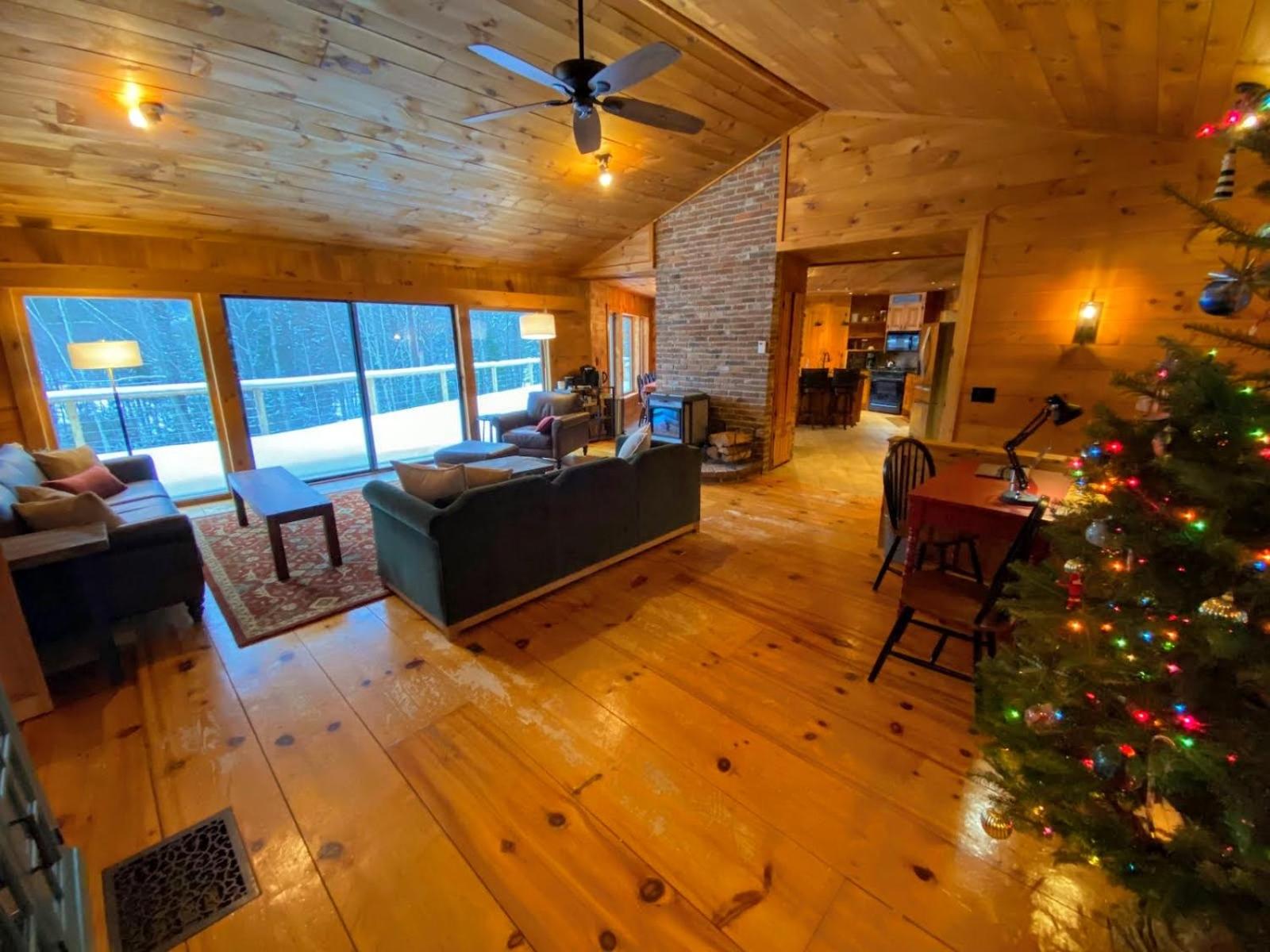 Amazing lakefront home in the White Mountains with game room theater view 3