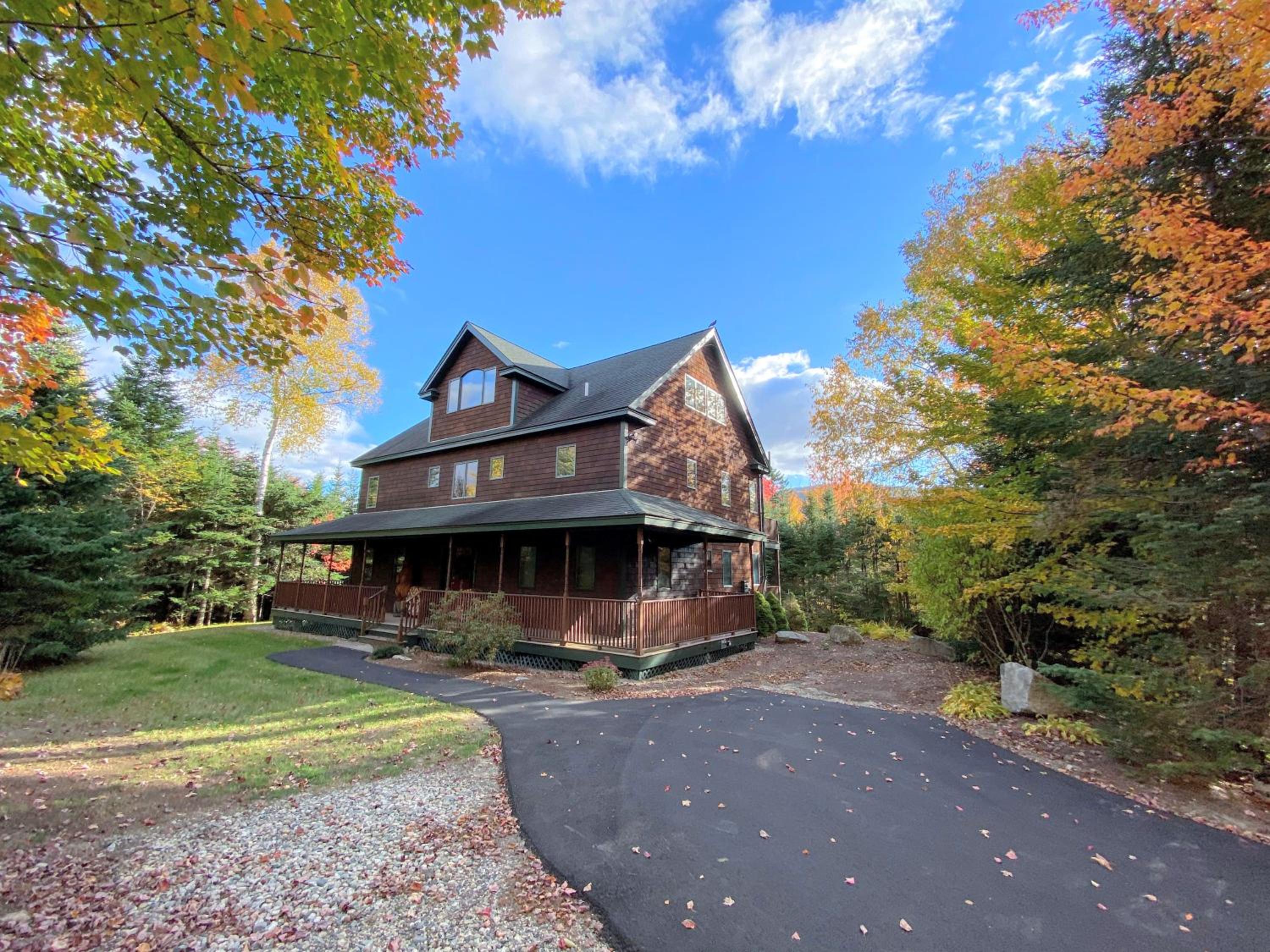 Spacious private home, ski views, pool table, ping-pong, privacy, steps to Mt Wash Hotel view 3