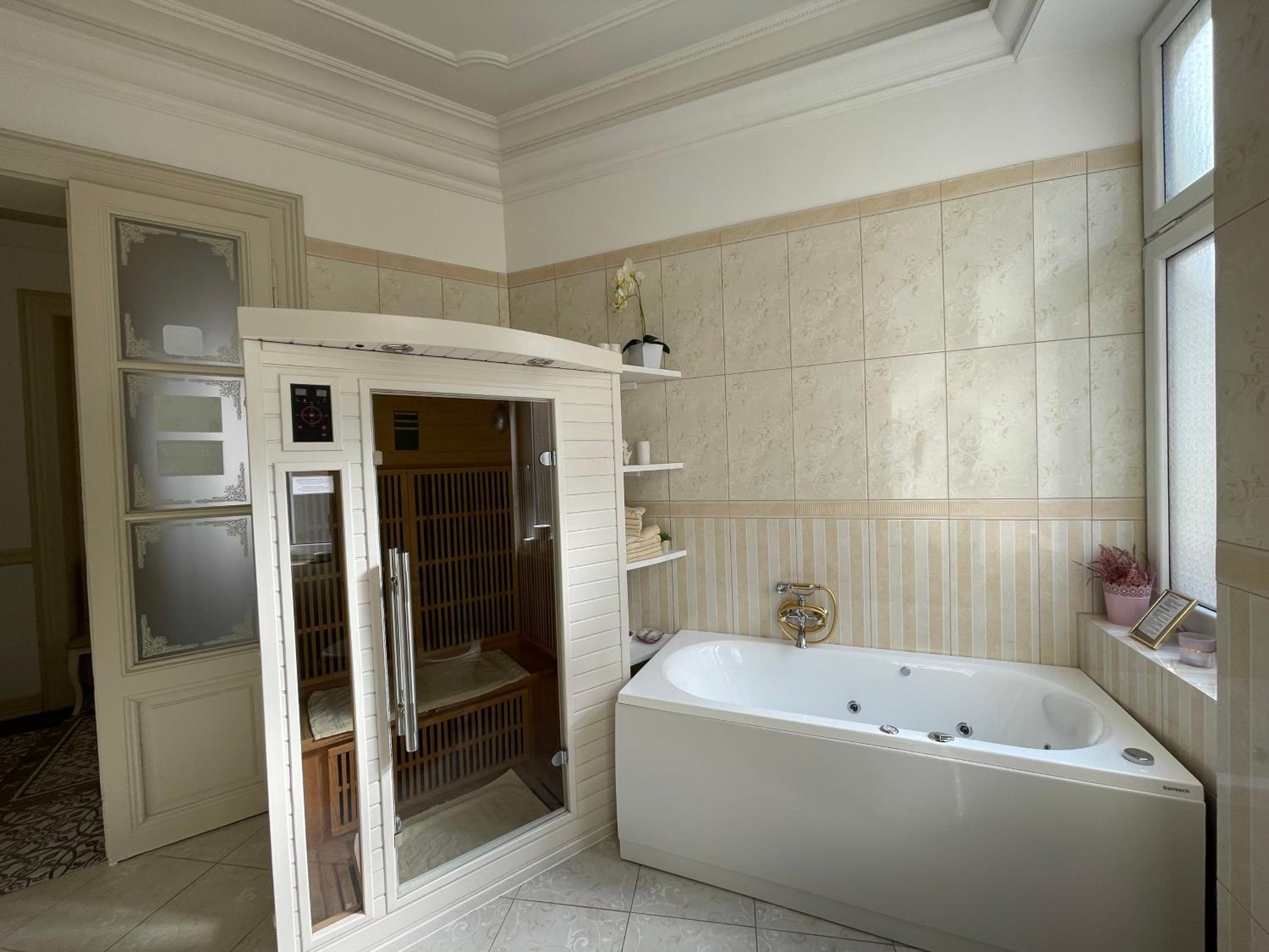 Apartment Luxury Nostalgia