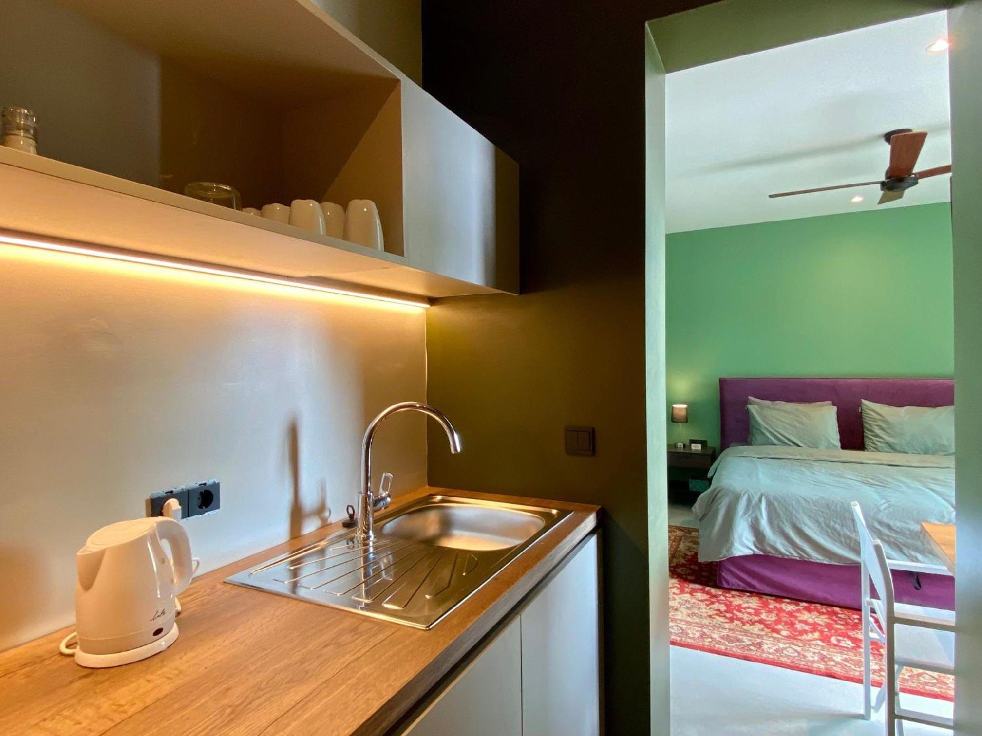 FinIQ Boutiq Studios + Apartment view 3