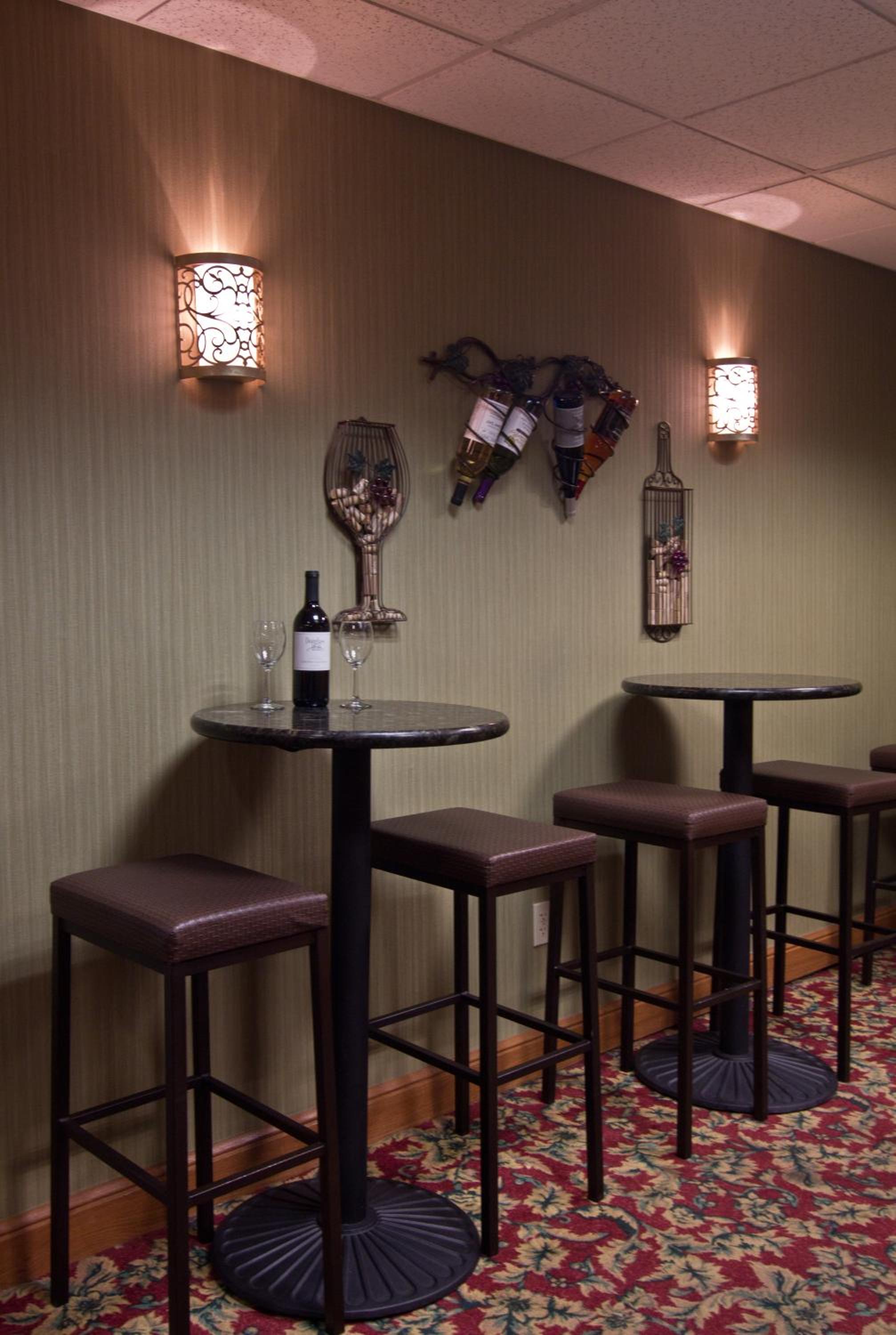 Coshocton Village Inn Suites - Property Image 13