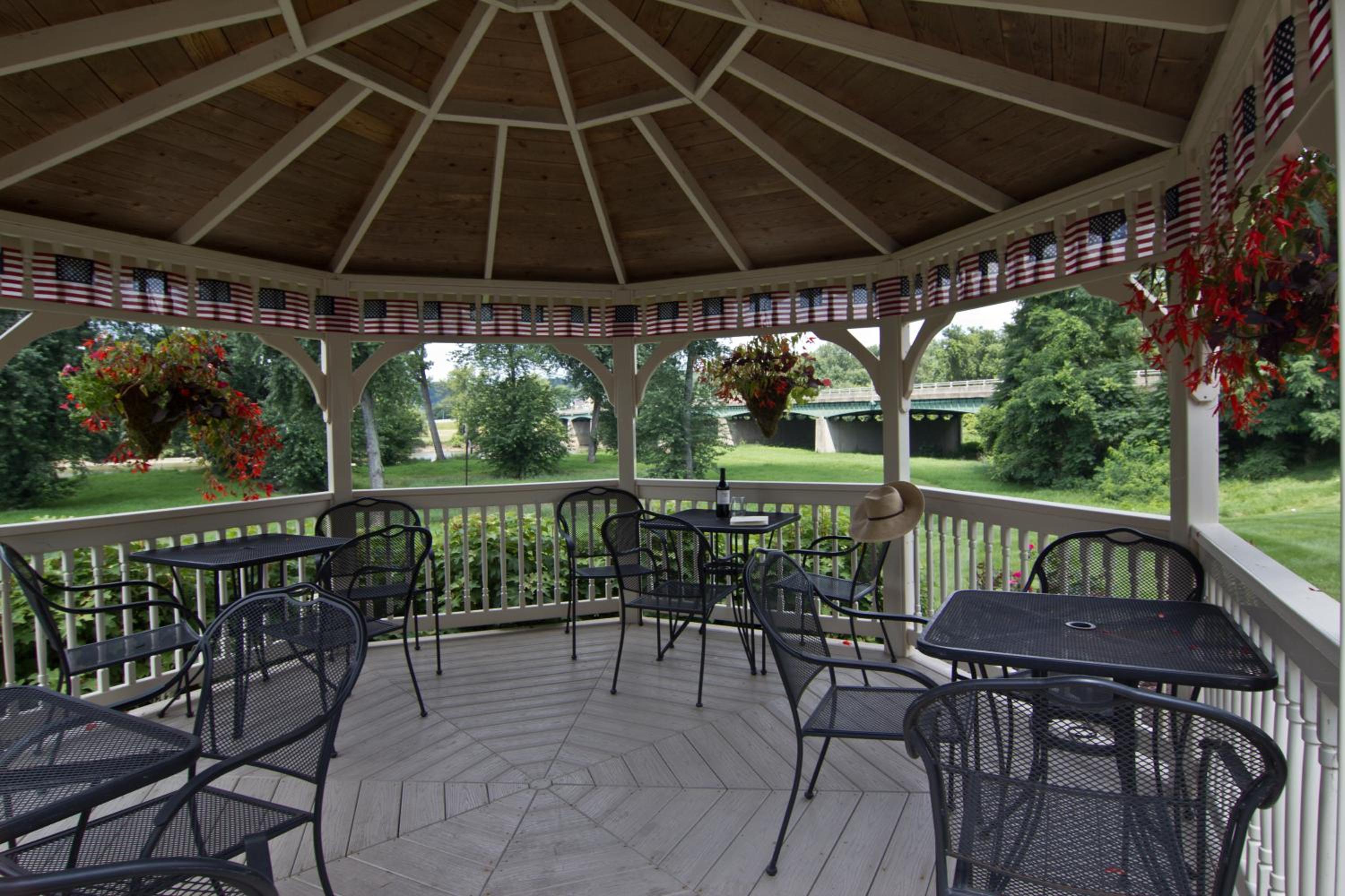 Coshocton Village Inn Suites - Property Image 10
