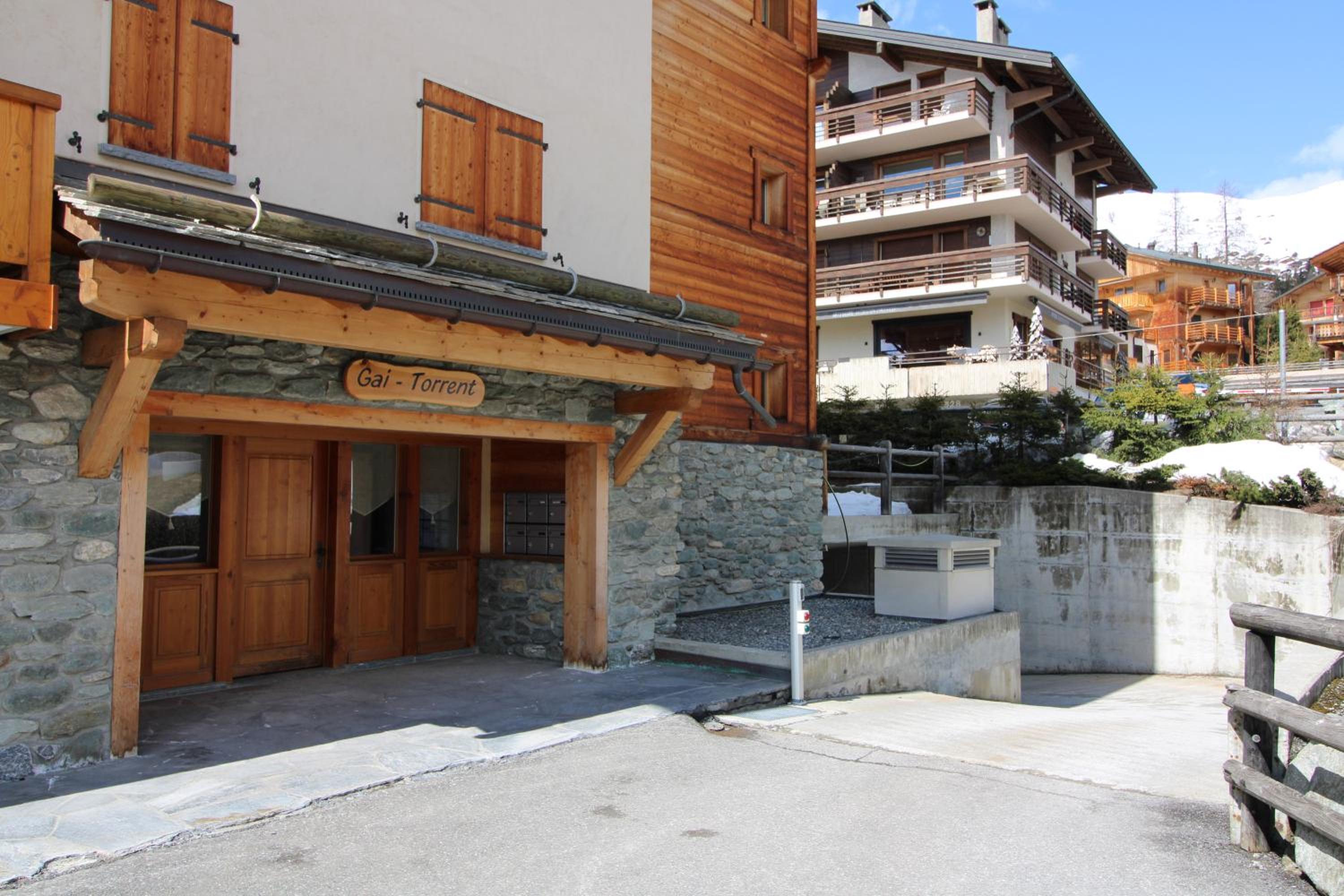 Photo 11