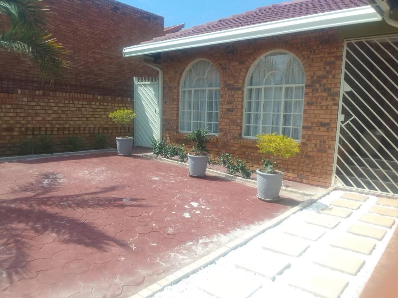 Photo 25