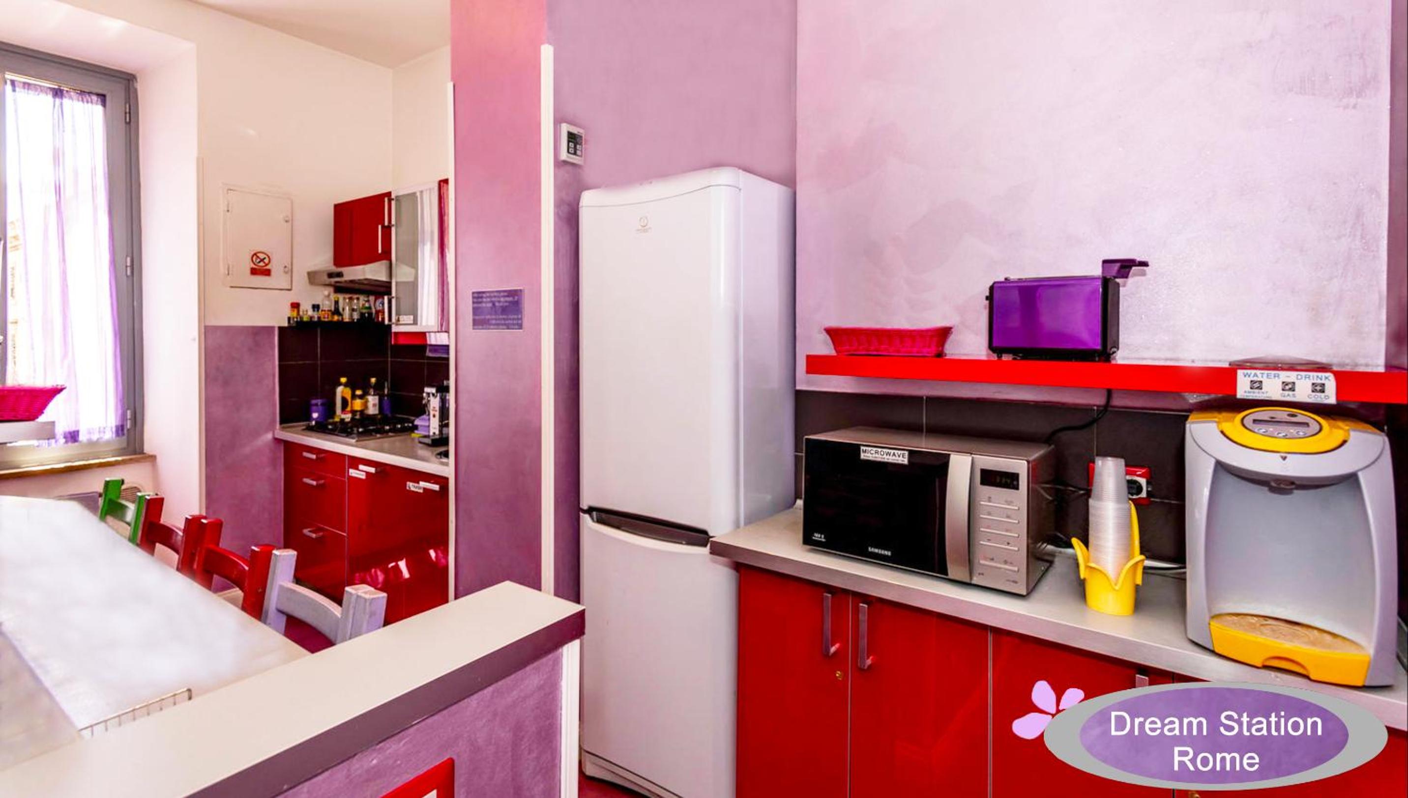 Dream Station en Rome — kitchen