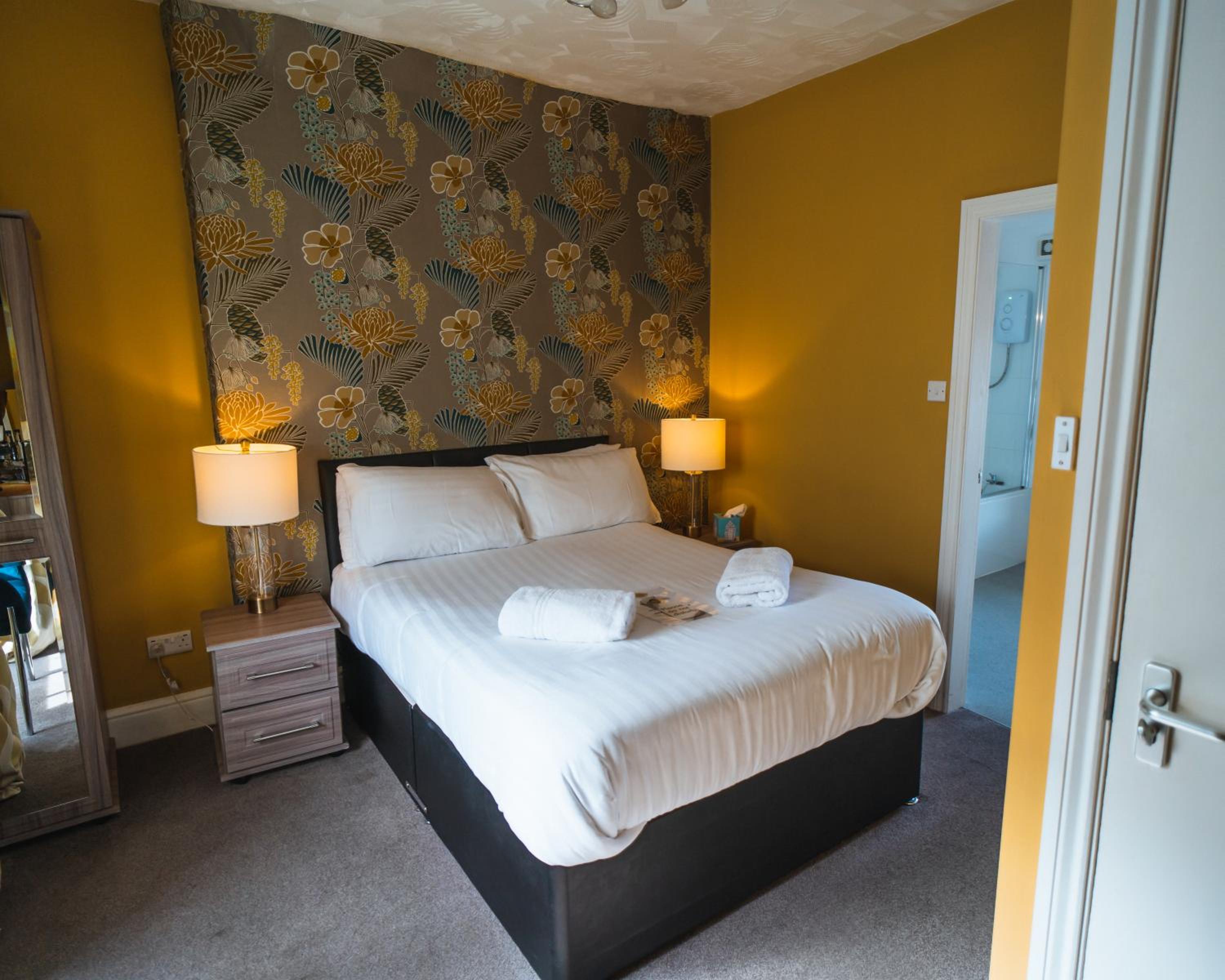 Johnny Dough's Conwy with Rooms