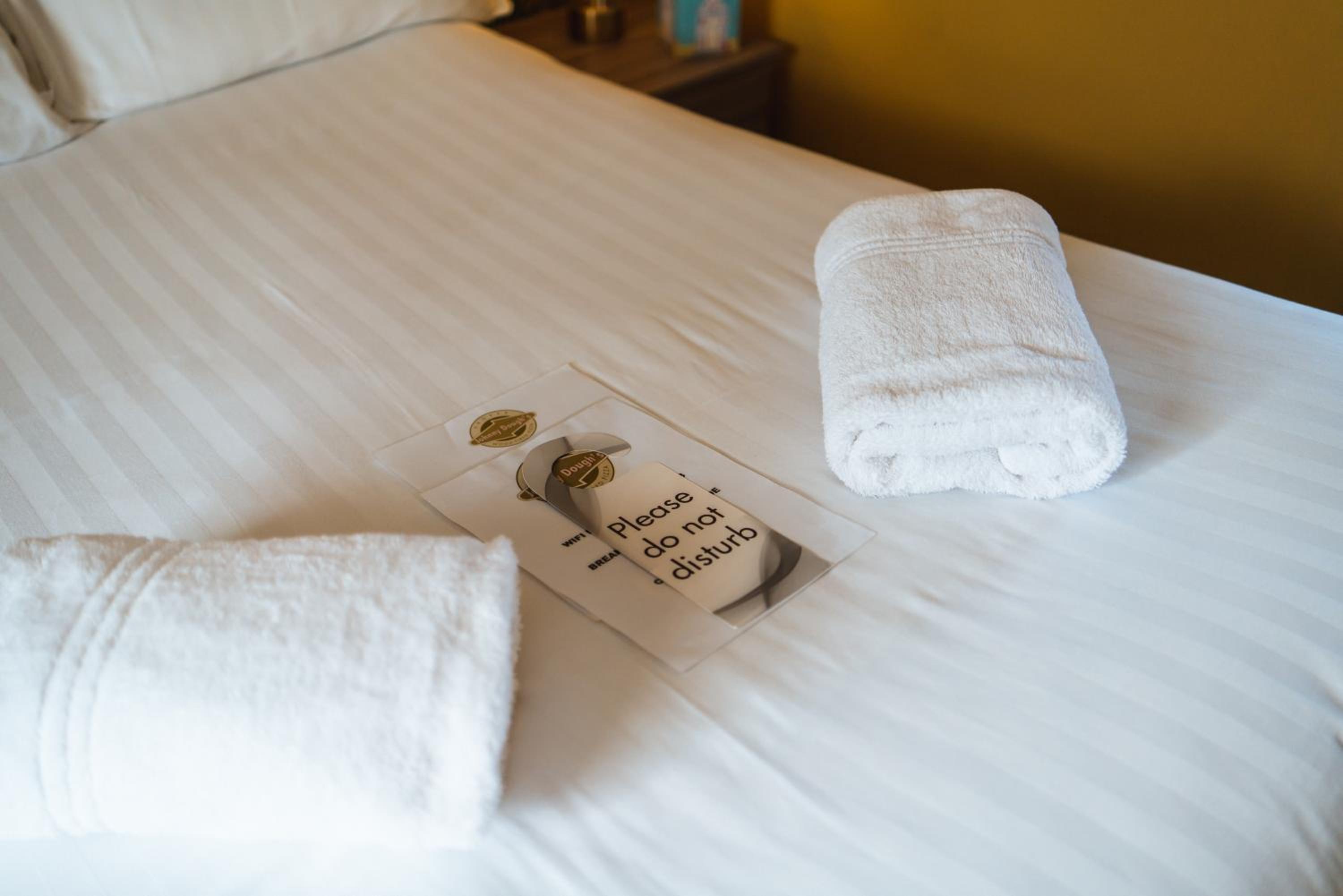 Johnny Dough's Conwy with Rooms