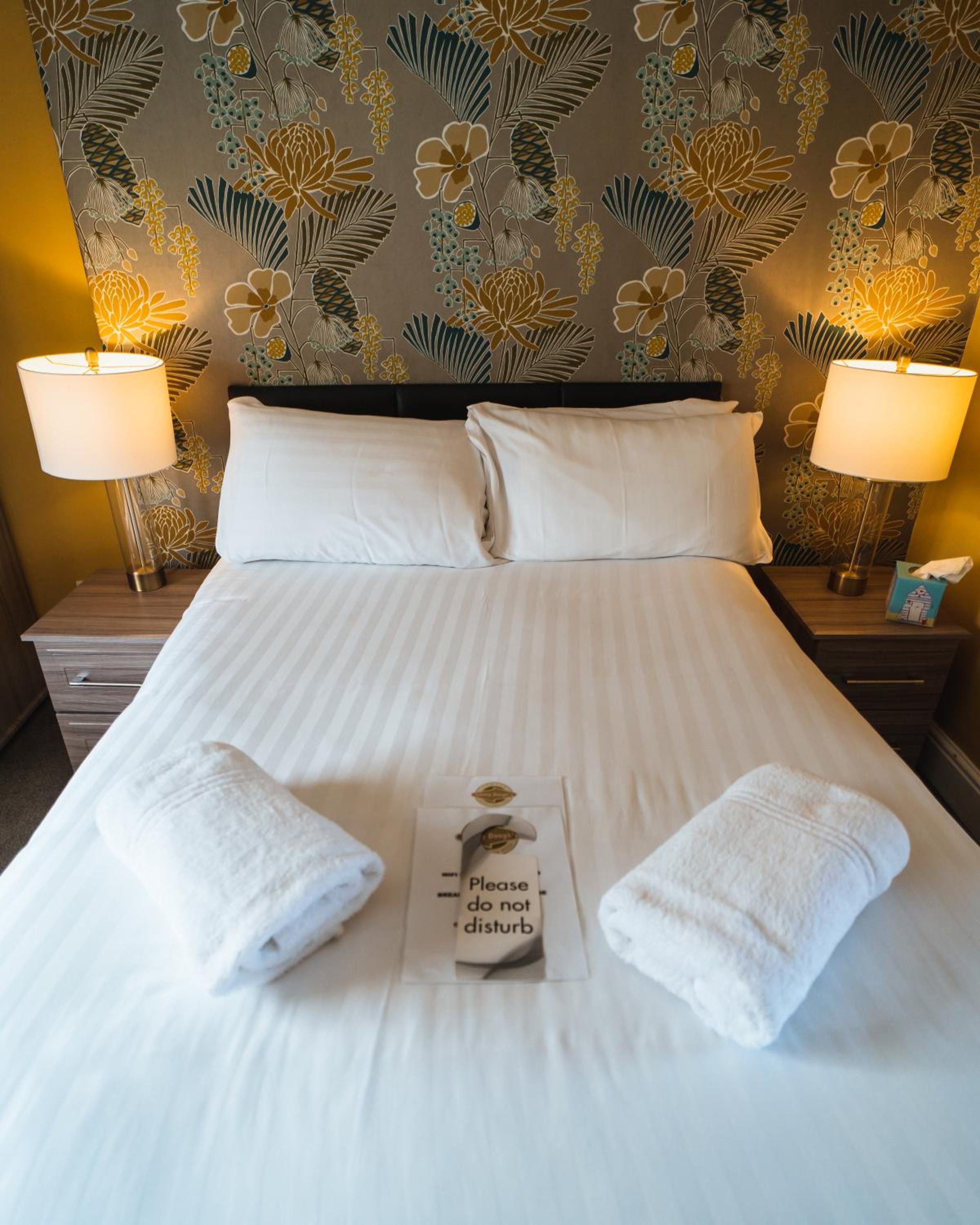 Johnny Dough's Conwy with Rooms