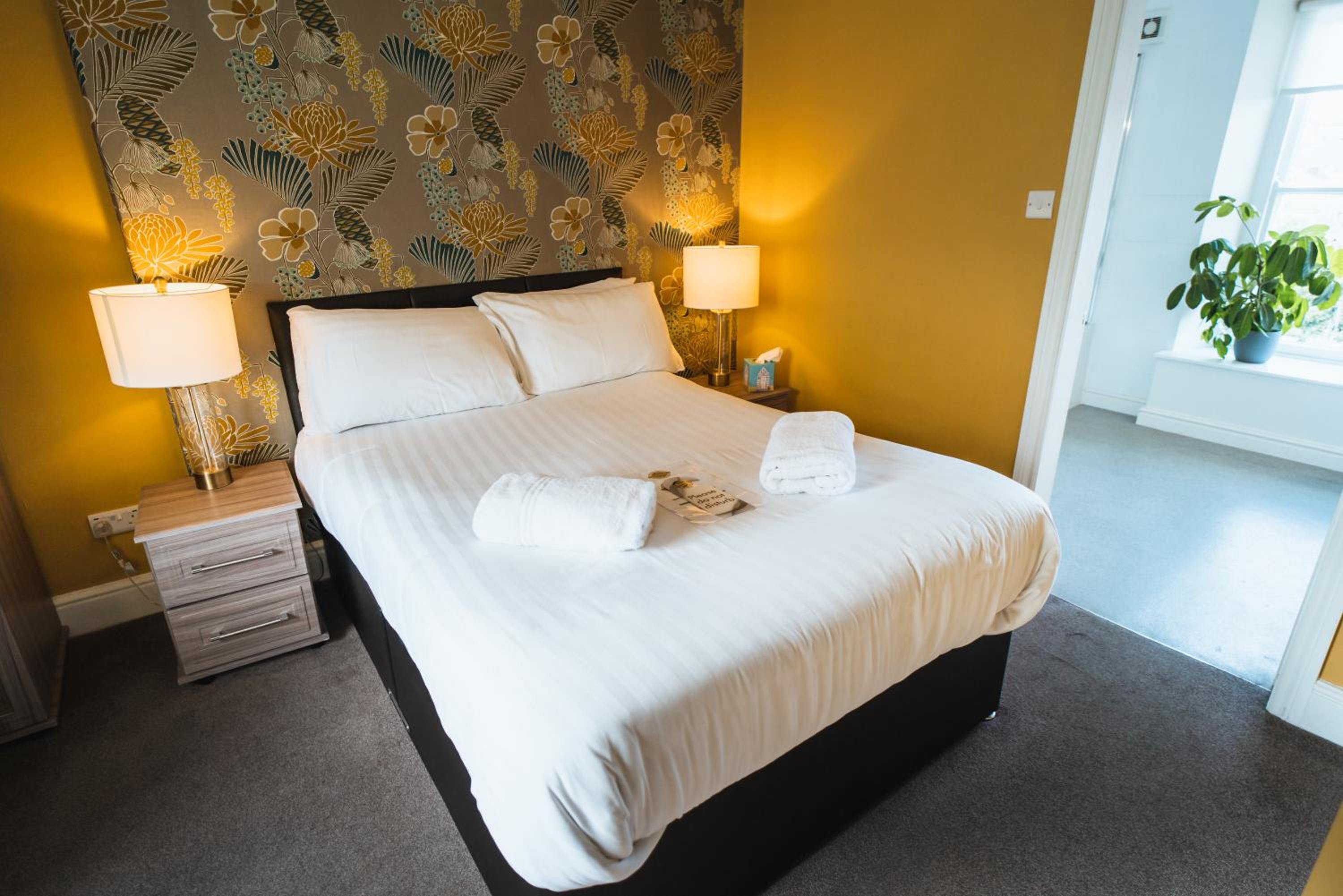 Johnny Dough's Conwy with Rooms