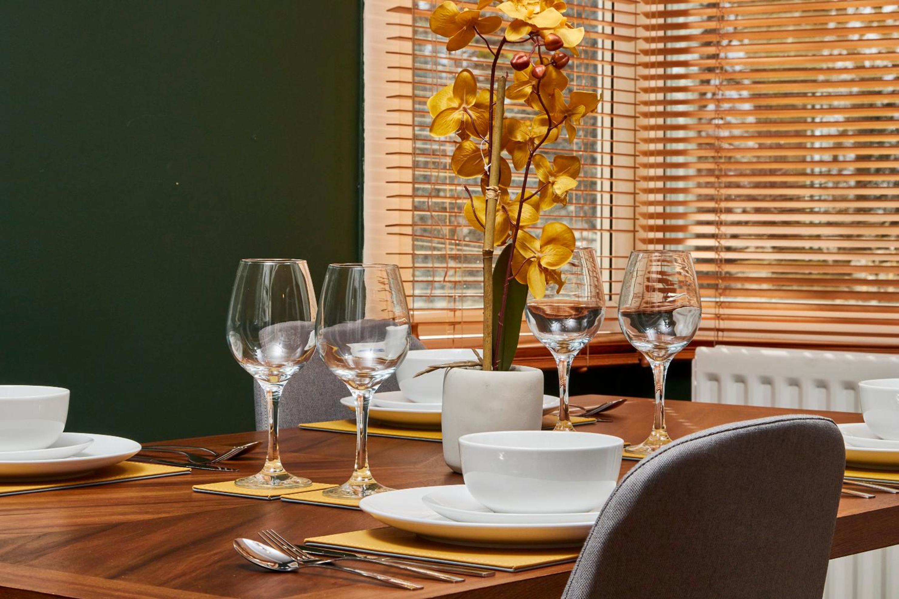 Gateshead Vacations - Stylish 2 Bedroom Flat - Close To Newcastle City Centre - Property Image 8