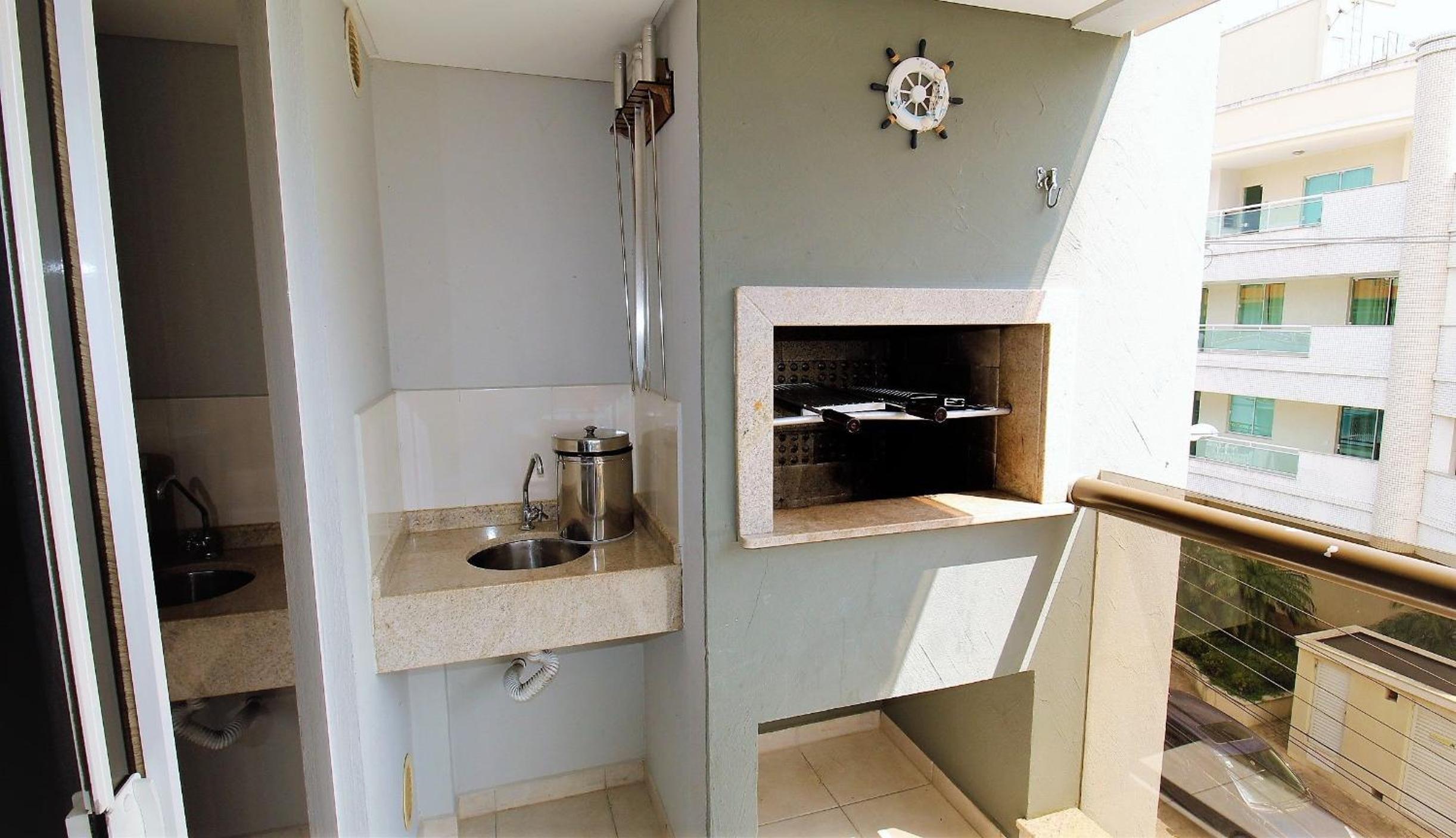 1052 - Apartamento com vista para o mar em Bombinhas - Residencial Salema Apto 301