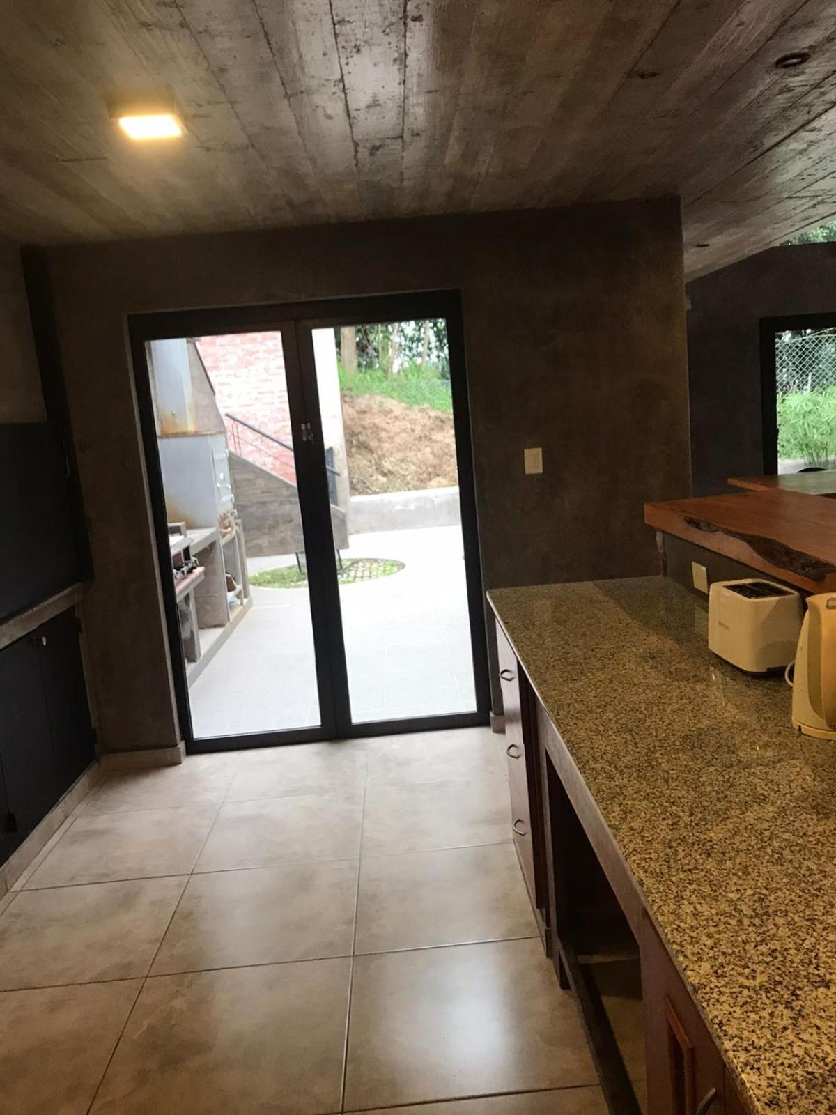 Hermosa casa con pileta asador patio de fuego