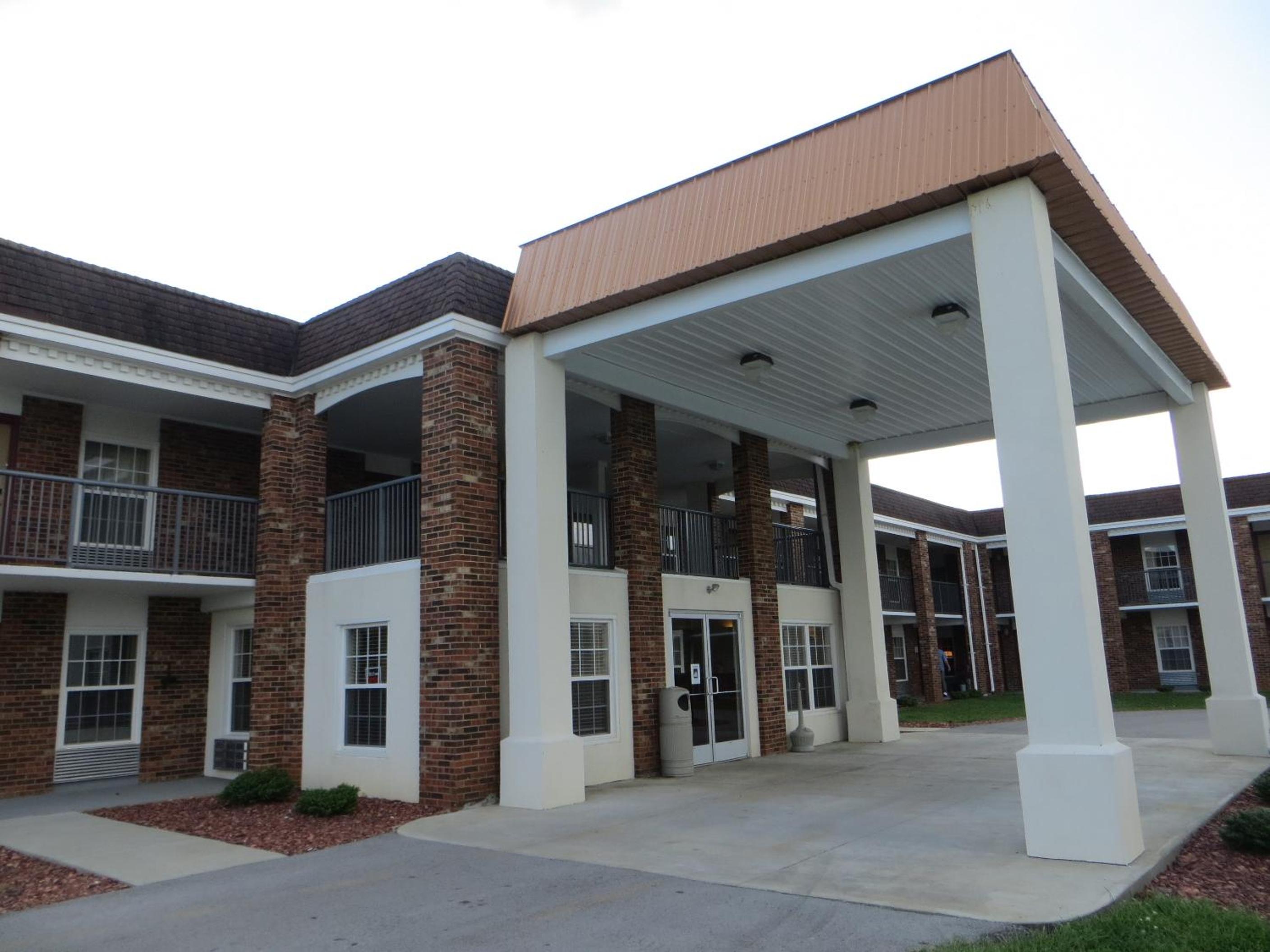 Cave City Vacations - Days Inn by Wyndham Cave City - Property Image 5