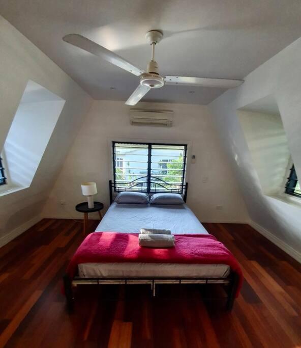 Magnetic Diamond - Gorgeous Holiday Chalet view 3
