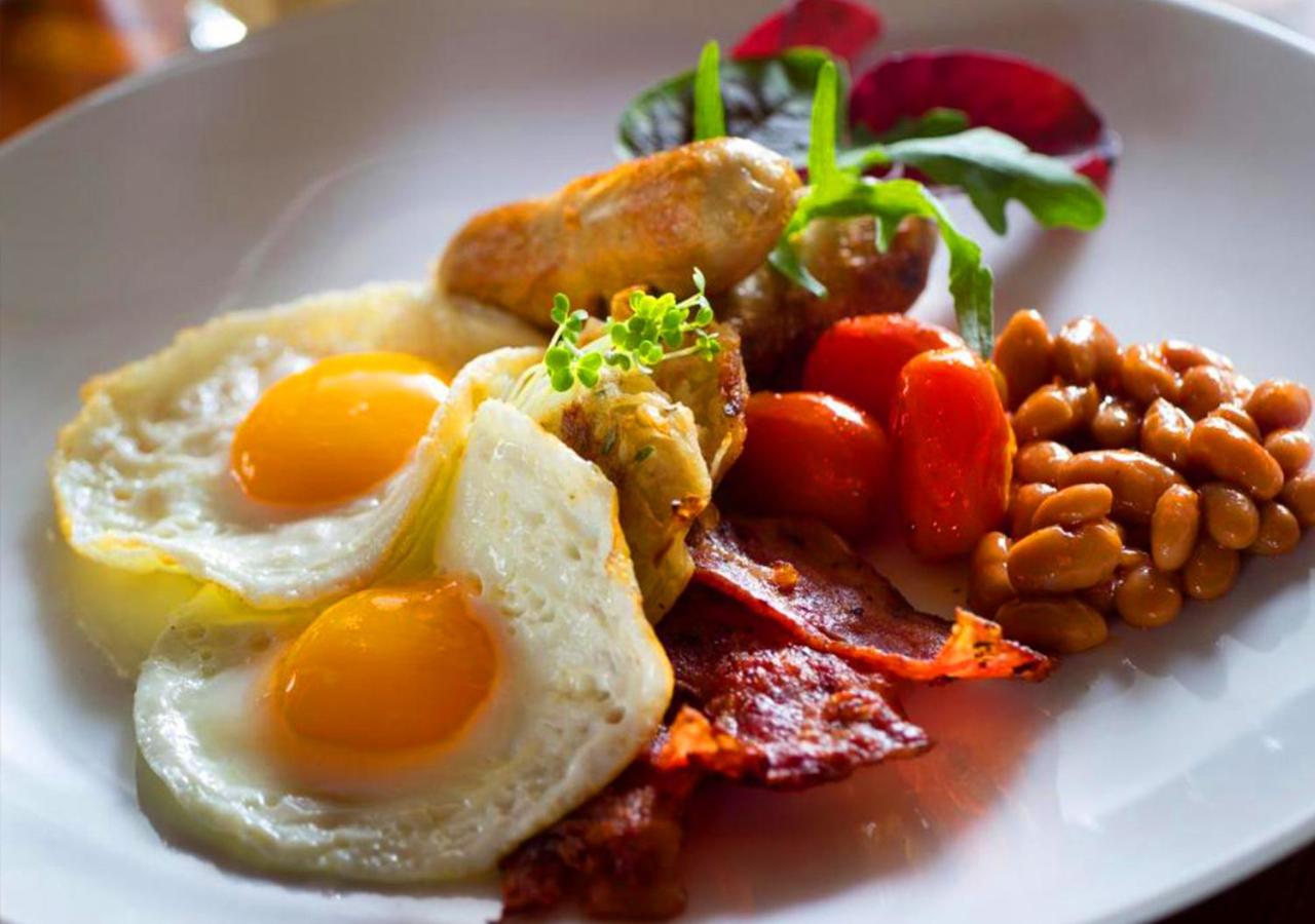 Seminyak Icon - by Karaniya Experience - CHSE certified