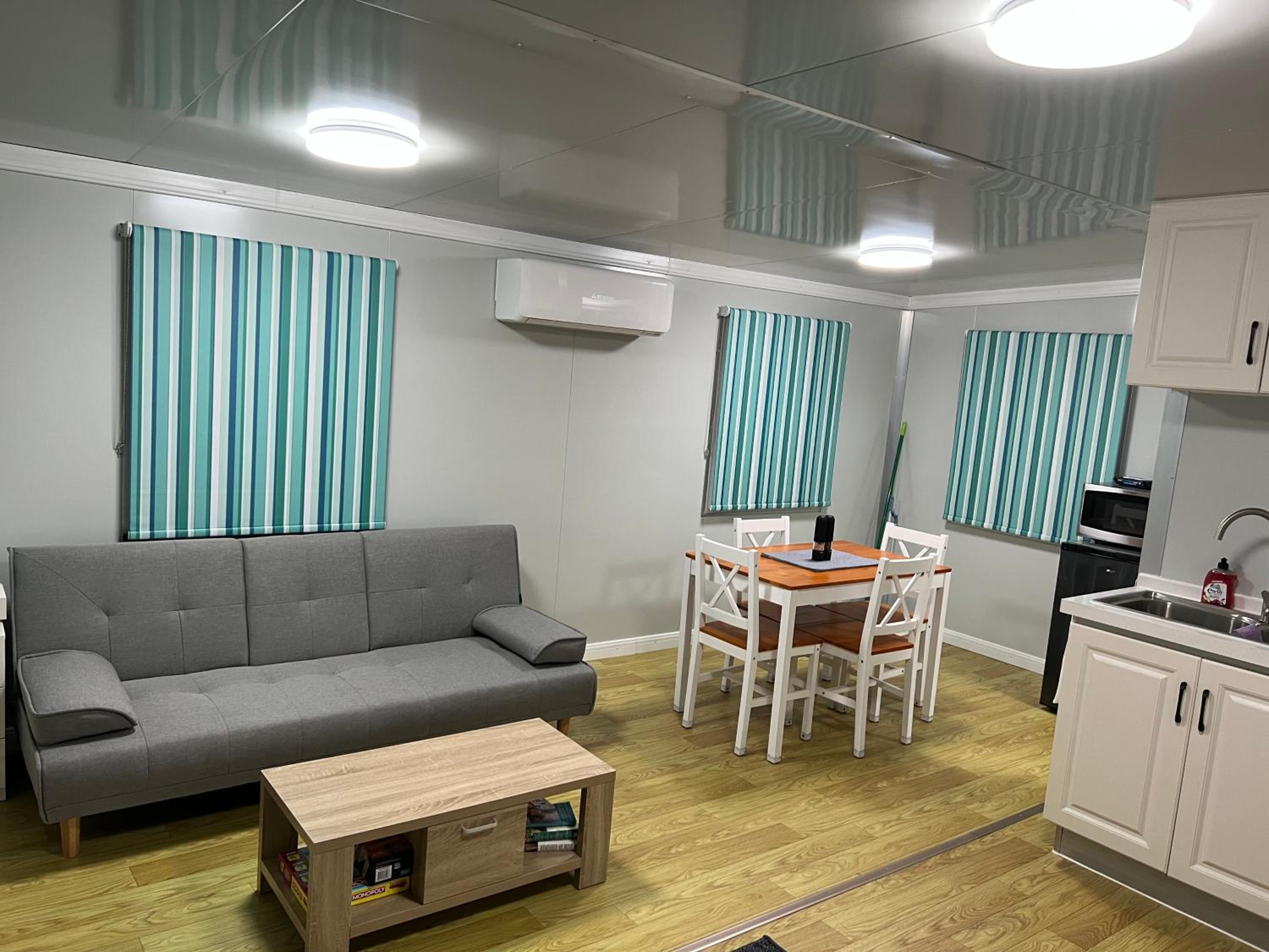 White Cliffs Self Contained Cabin Accommodation