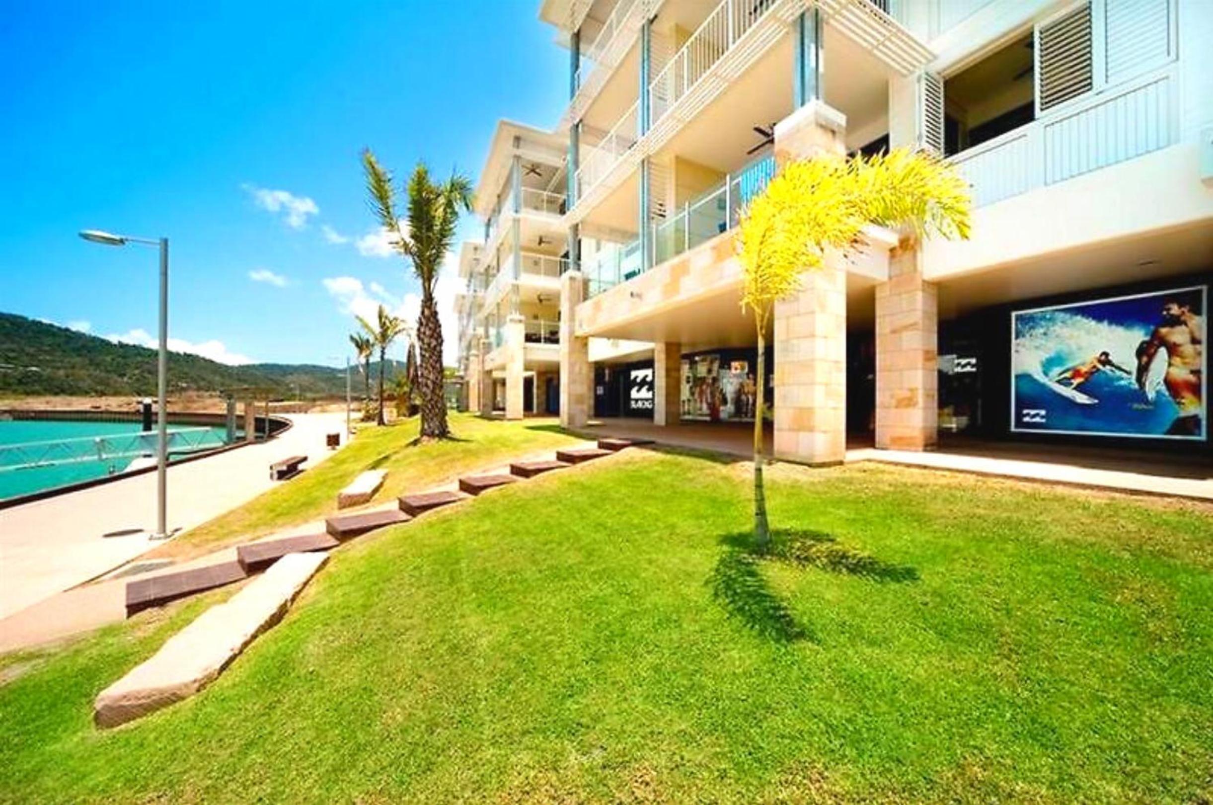 Airlie Marina Views Escape view 4
