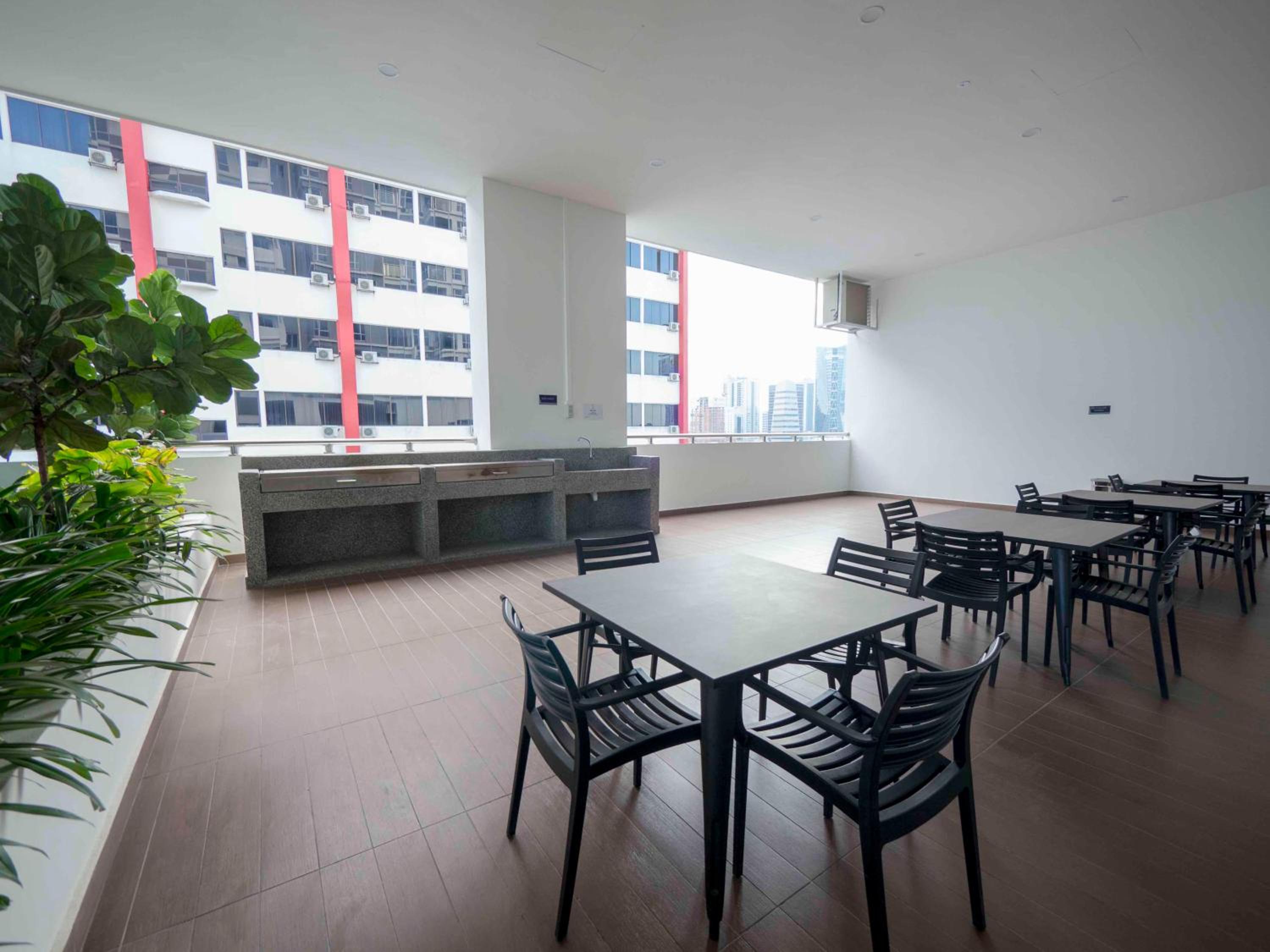 Artsy Homestay in JB Town Center Near FoodCourt, Malls & Grocery