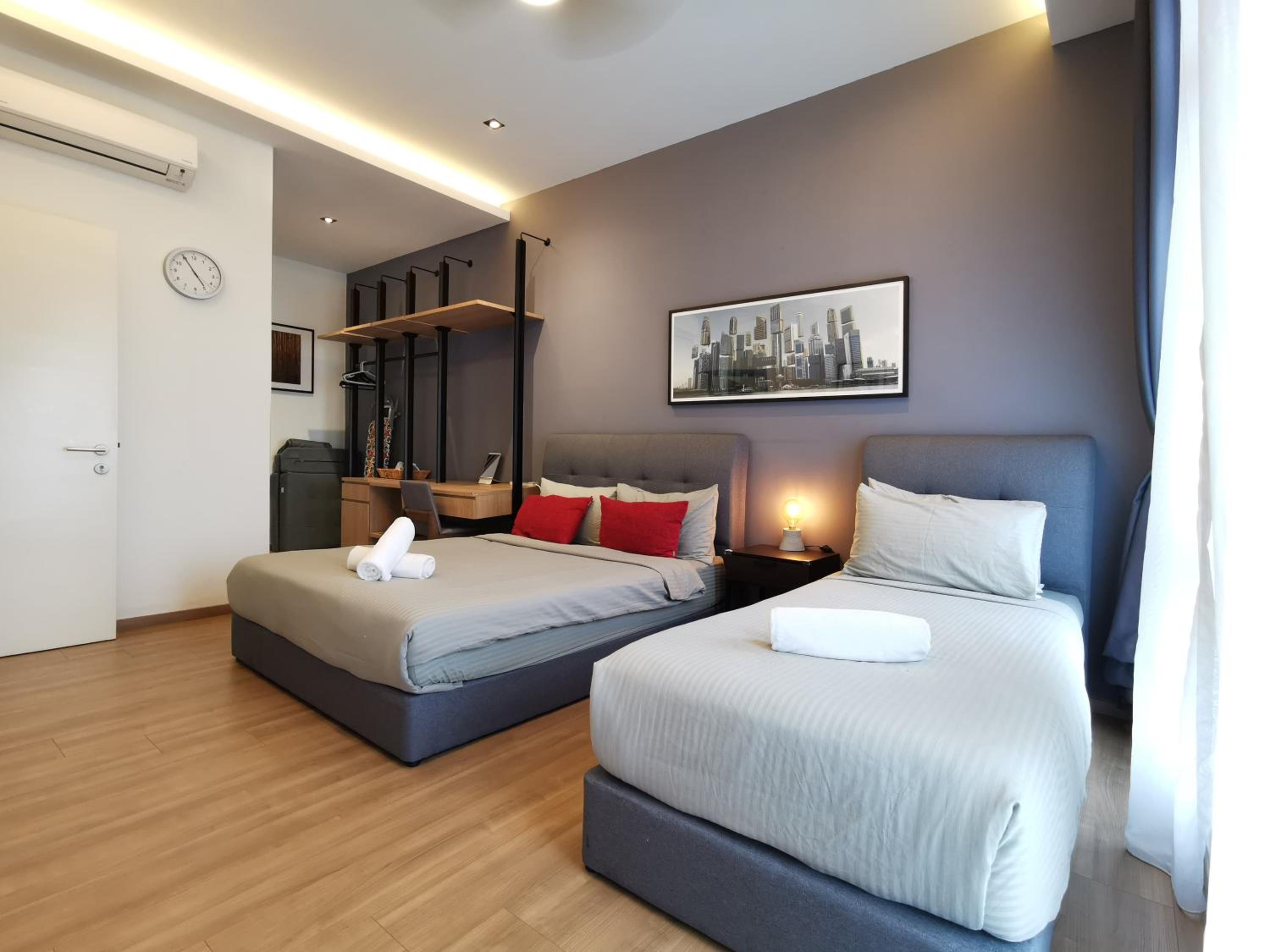 Artsy Homestay in JB Town Center Near FoodCourt, Malls & Grocery