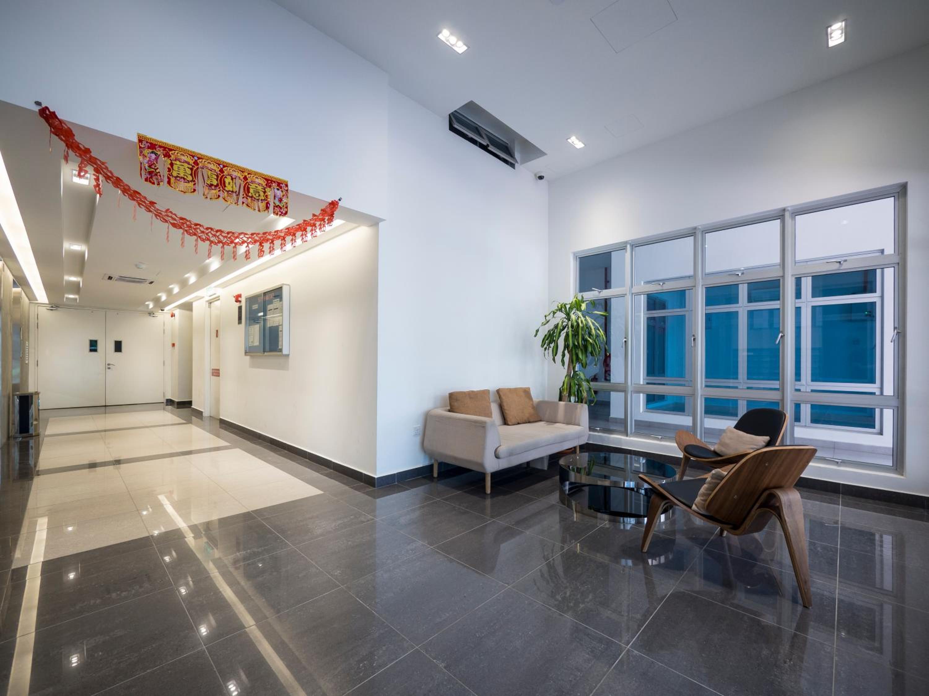 Artsy Homestay in JB Town Center Near FoodCourt, Malls & Grocery