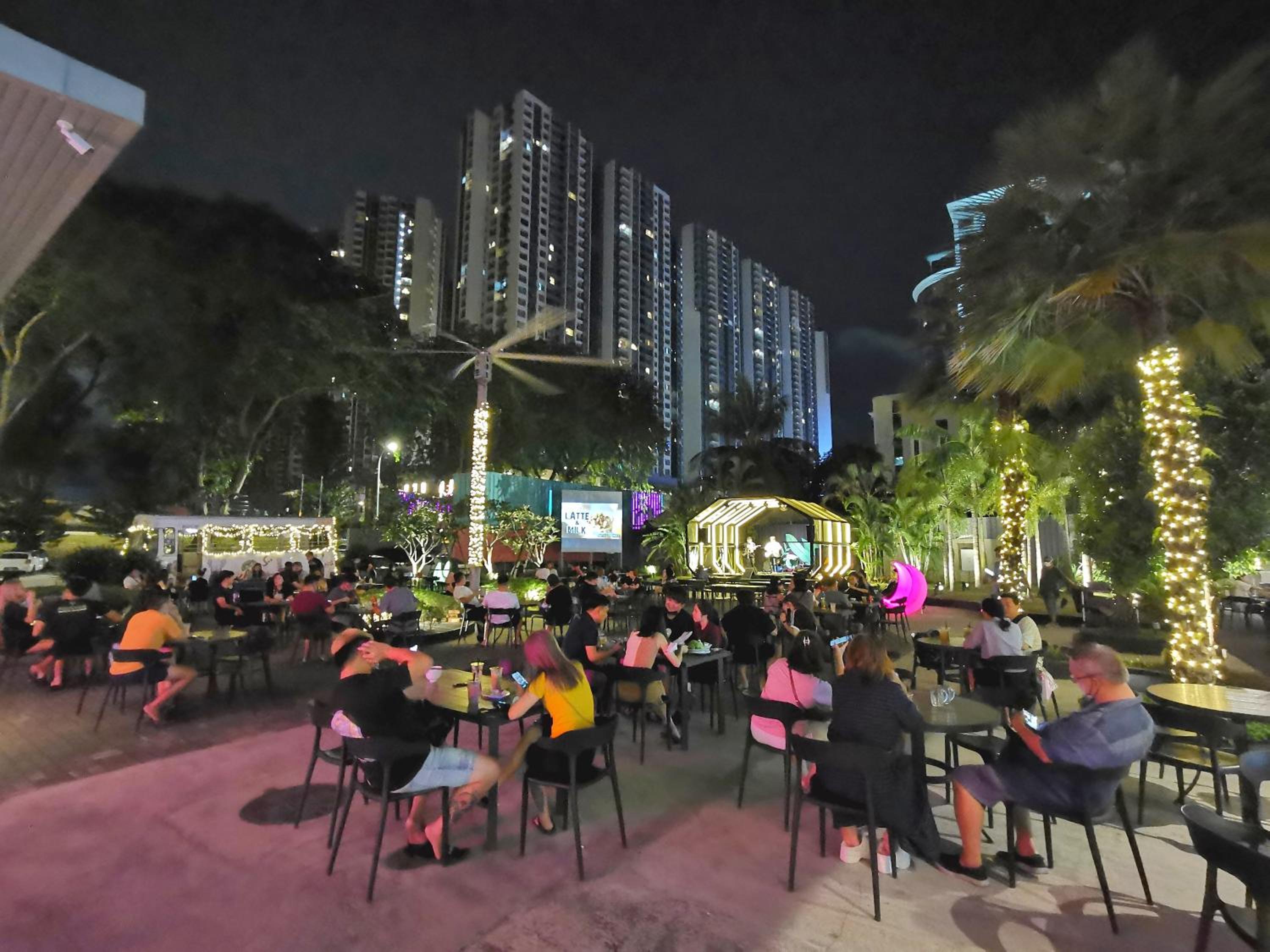 Artsy Homestay in JB Town Center Near FoodCourt, Malls & Grocery