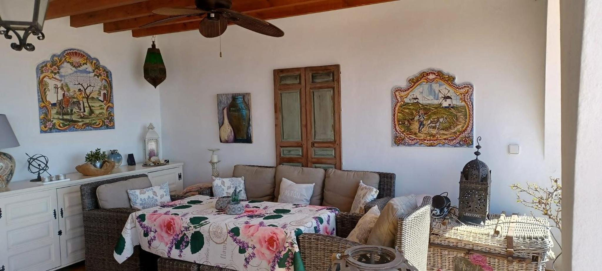 Casa Roble B&B