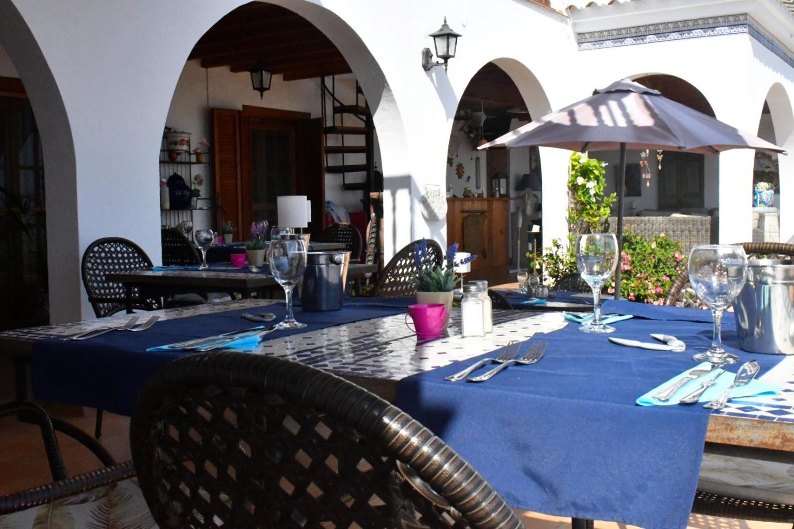 Casa Roble B&B