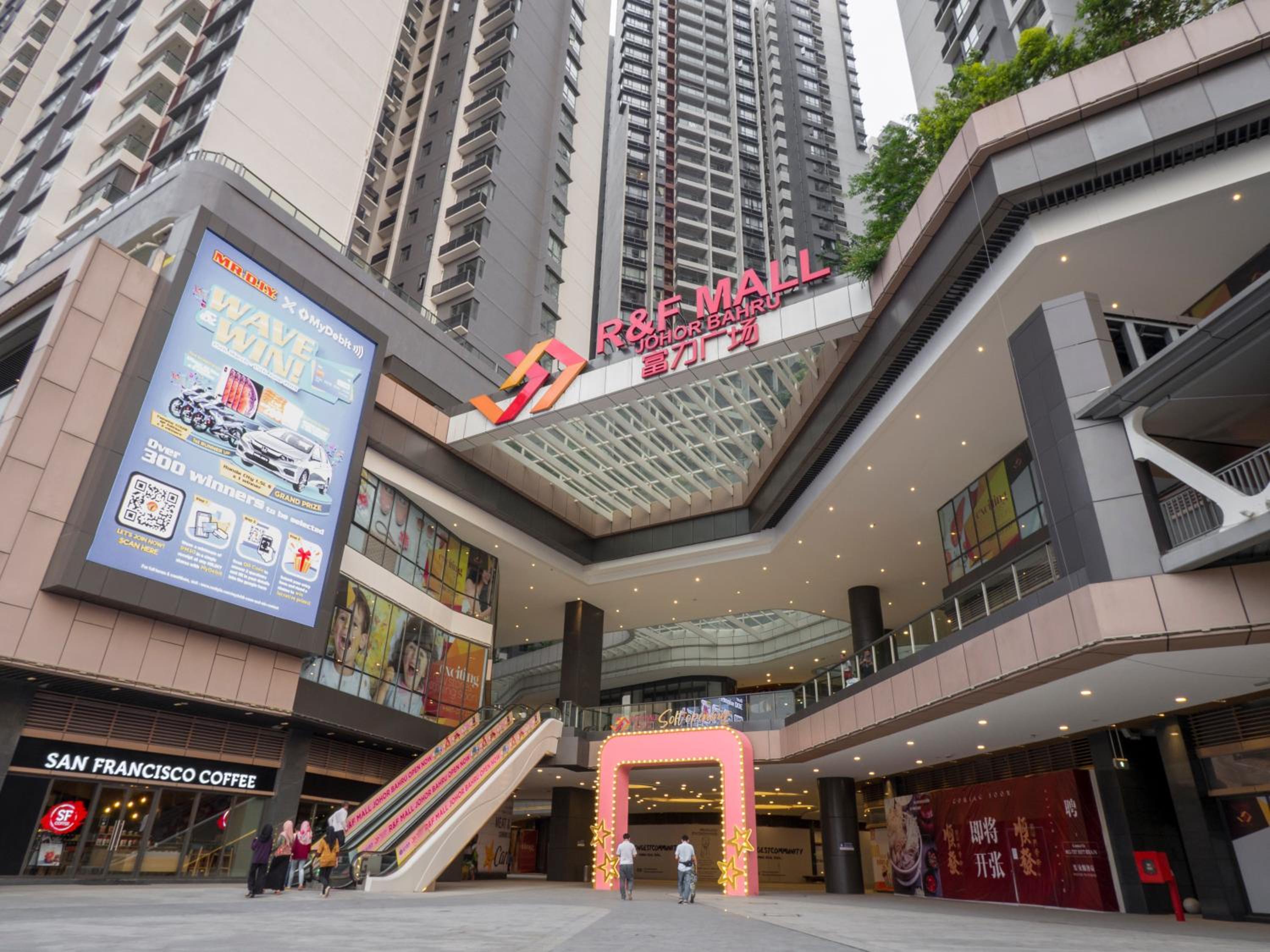 Artsy Homestay in JB Town Center Near FoodCourt, Malls & Grocery