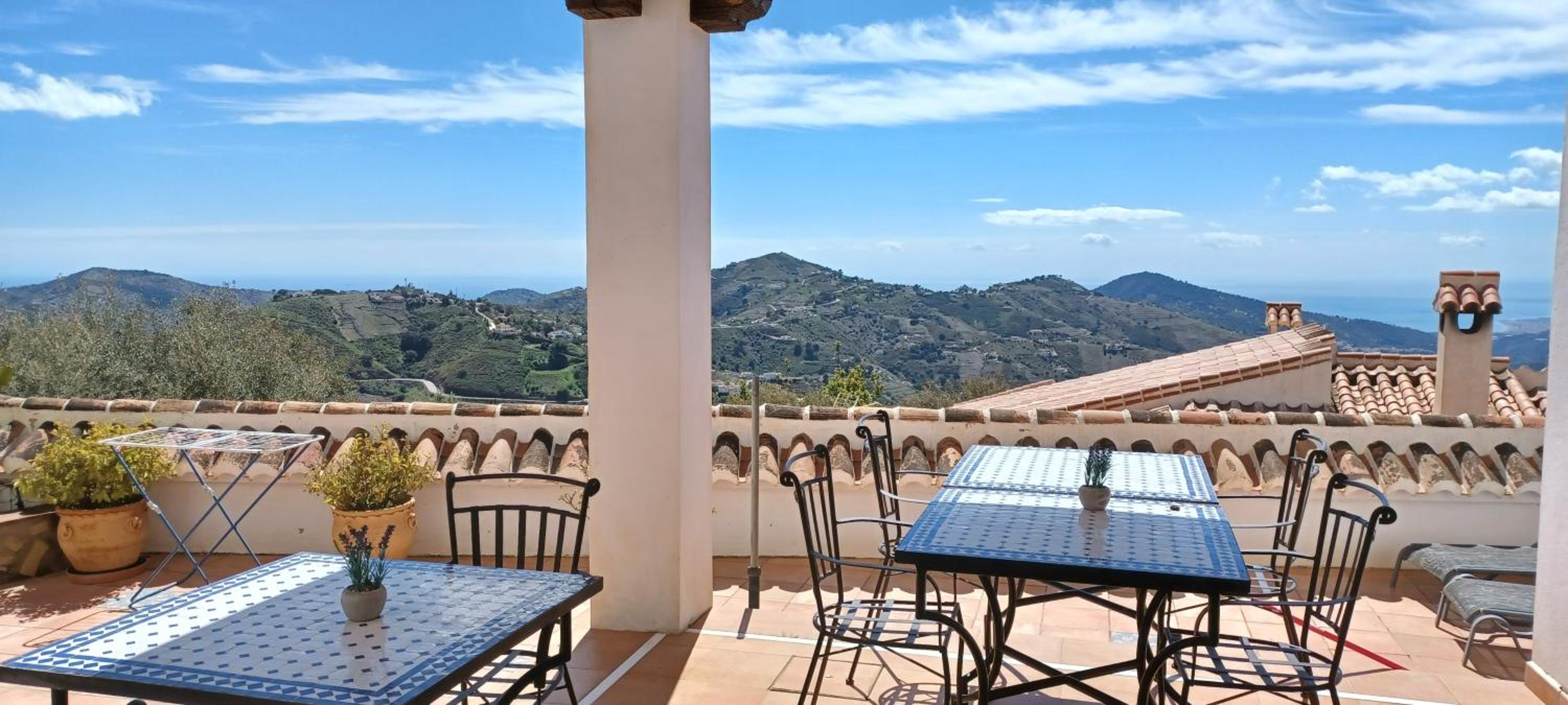 Casa Roble B&B