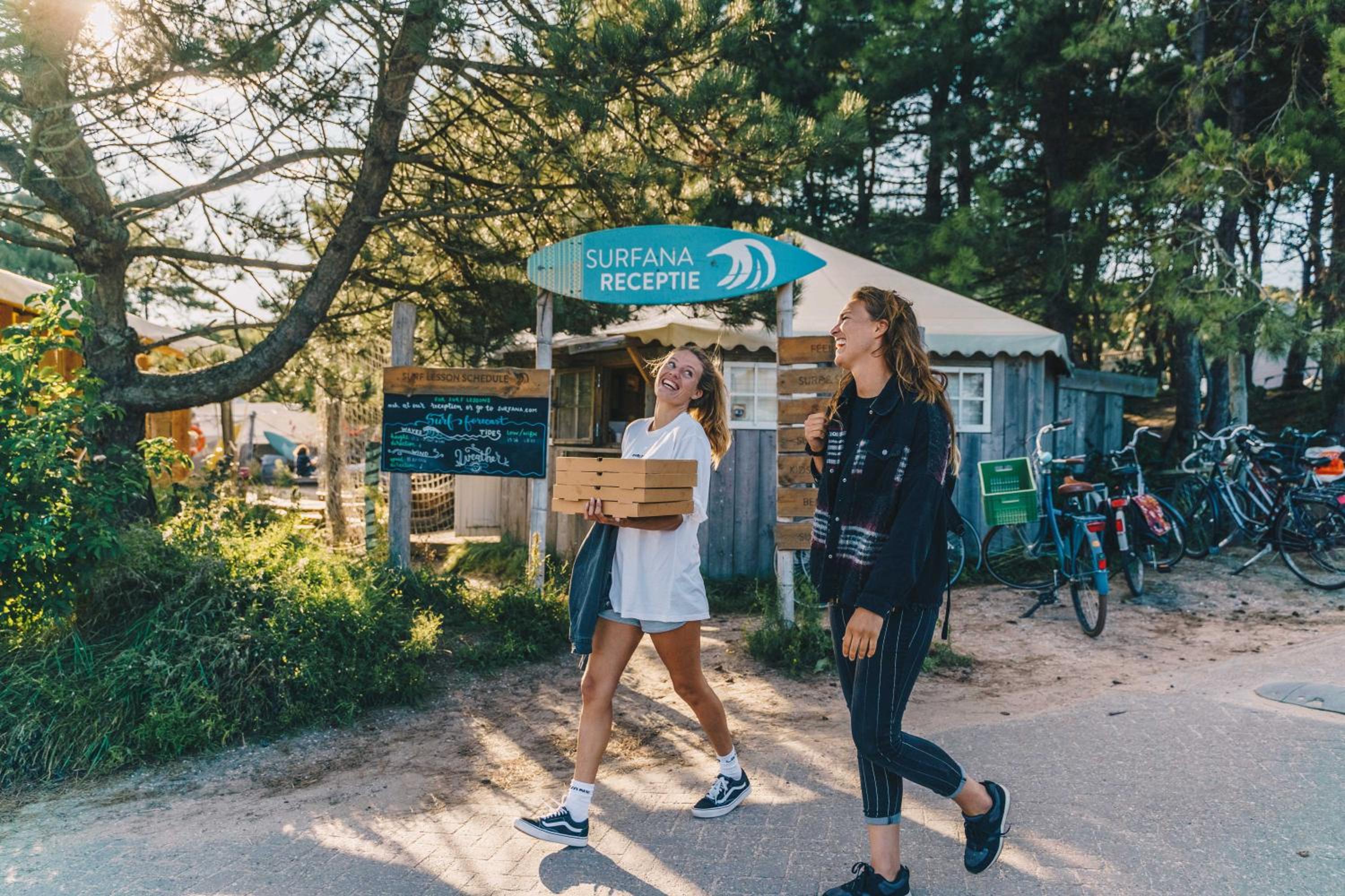 Surfana Camp Bloemendaal Hostel